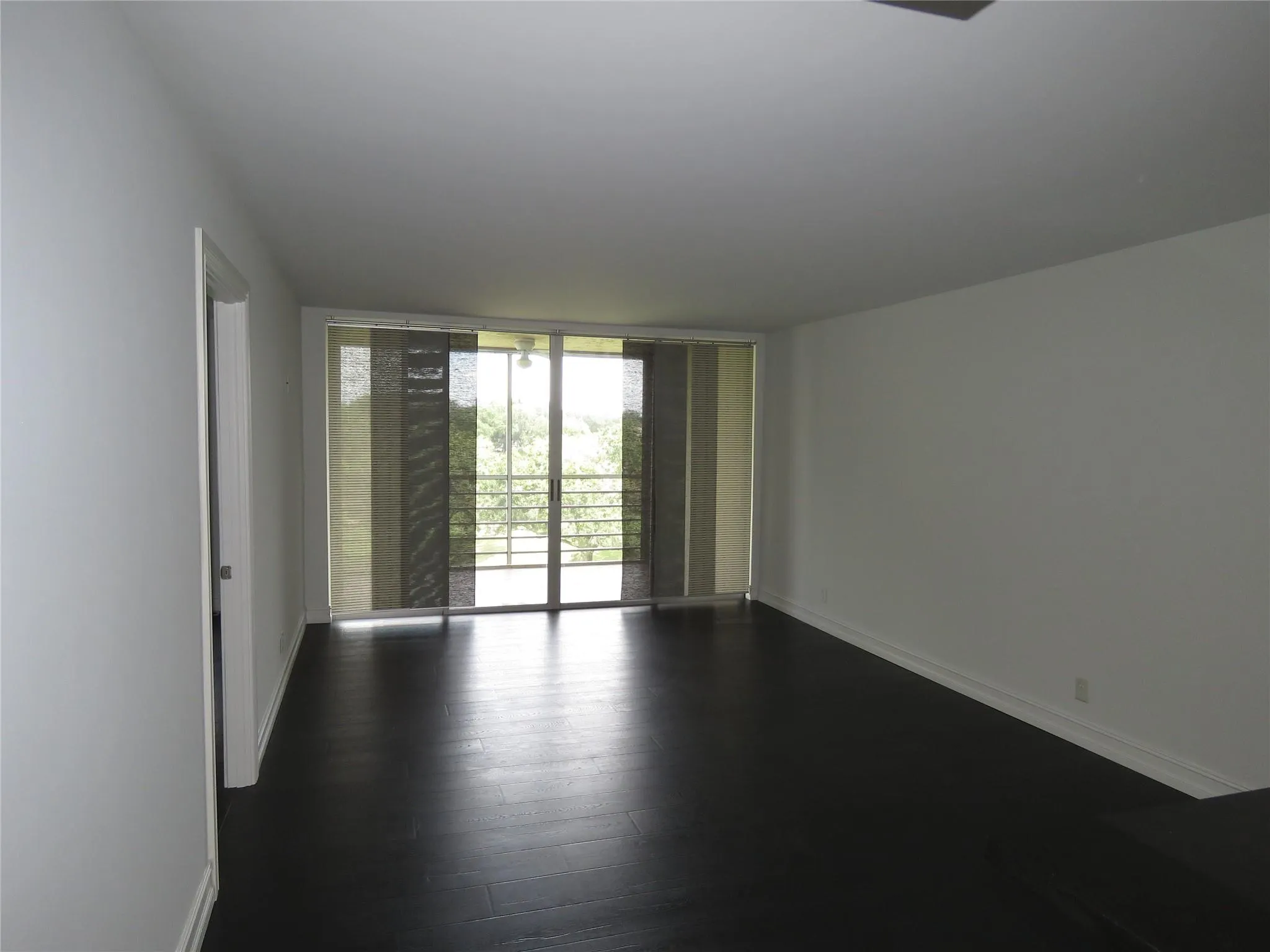 9470 Poinciana Pl, #407