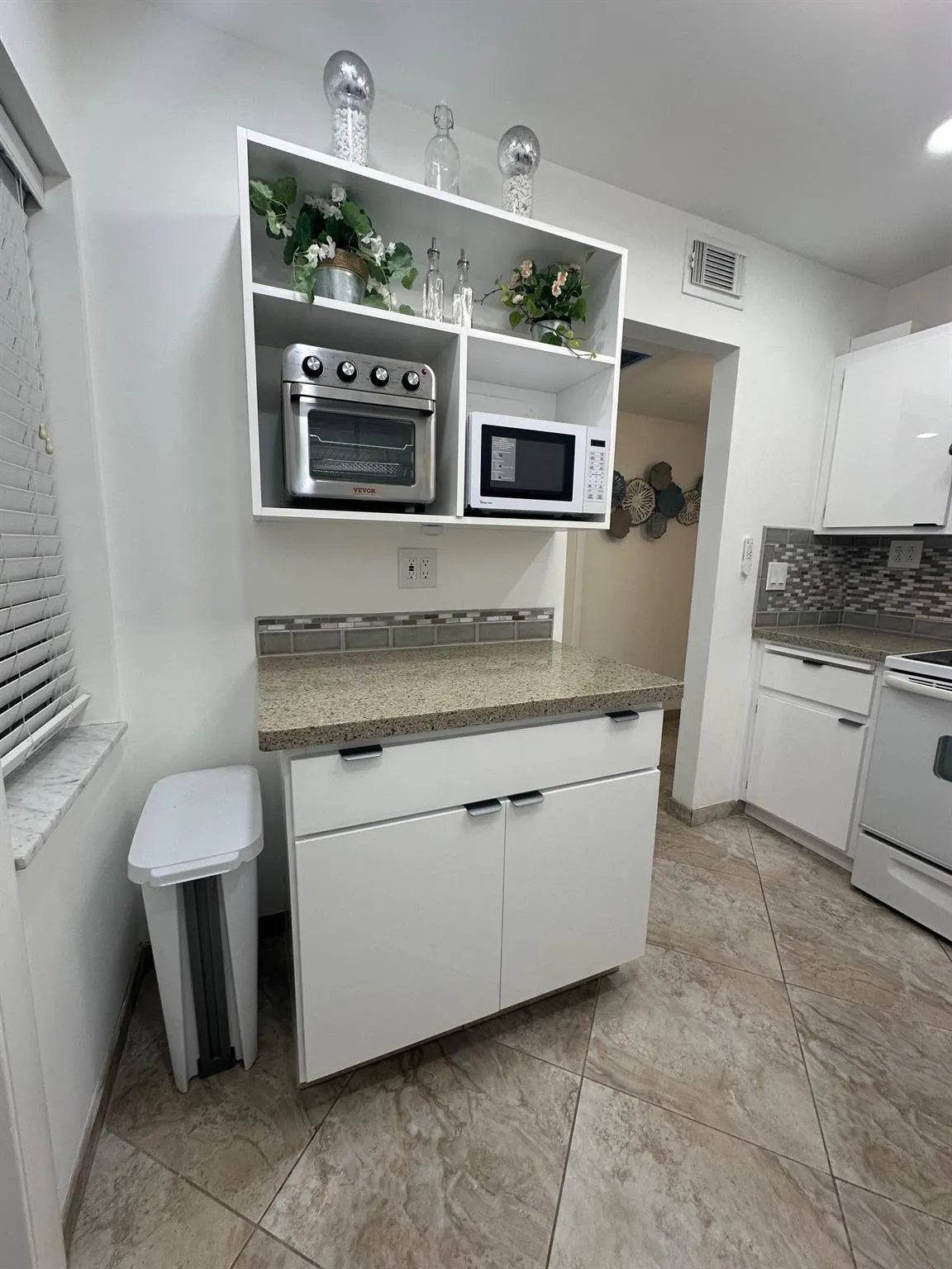 2309 Park Ln, #105