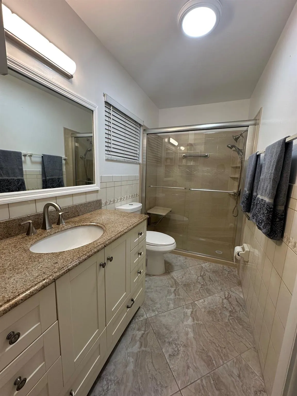 2309 Park Ln, #105