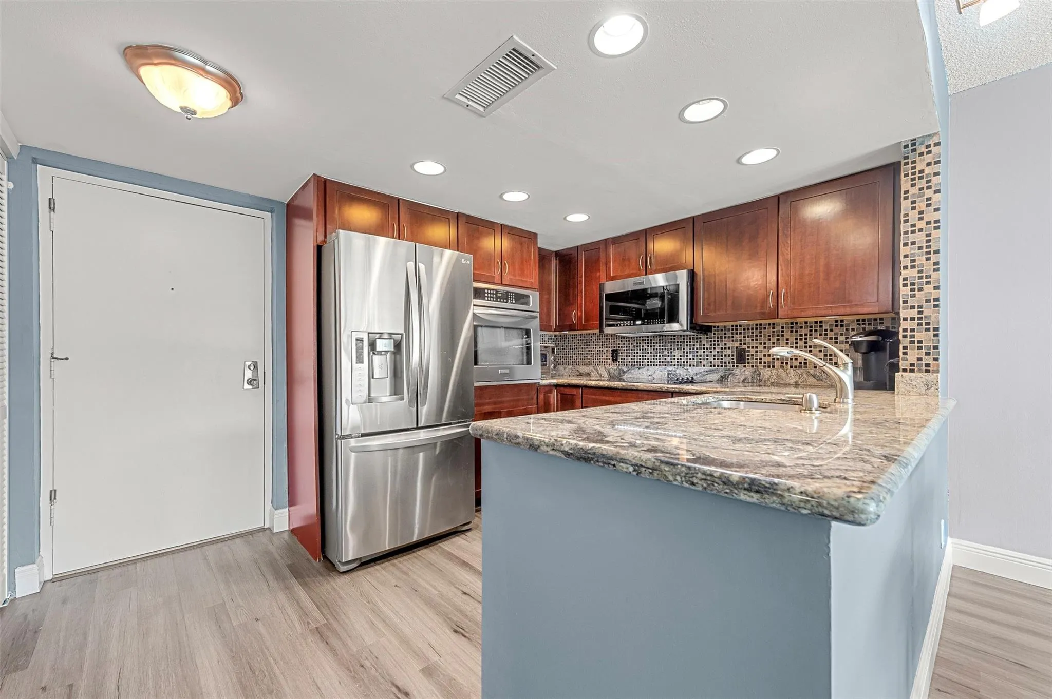 1000 River Reach Dr, #402