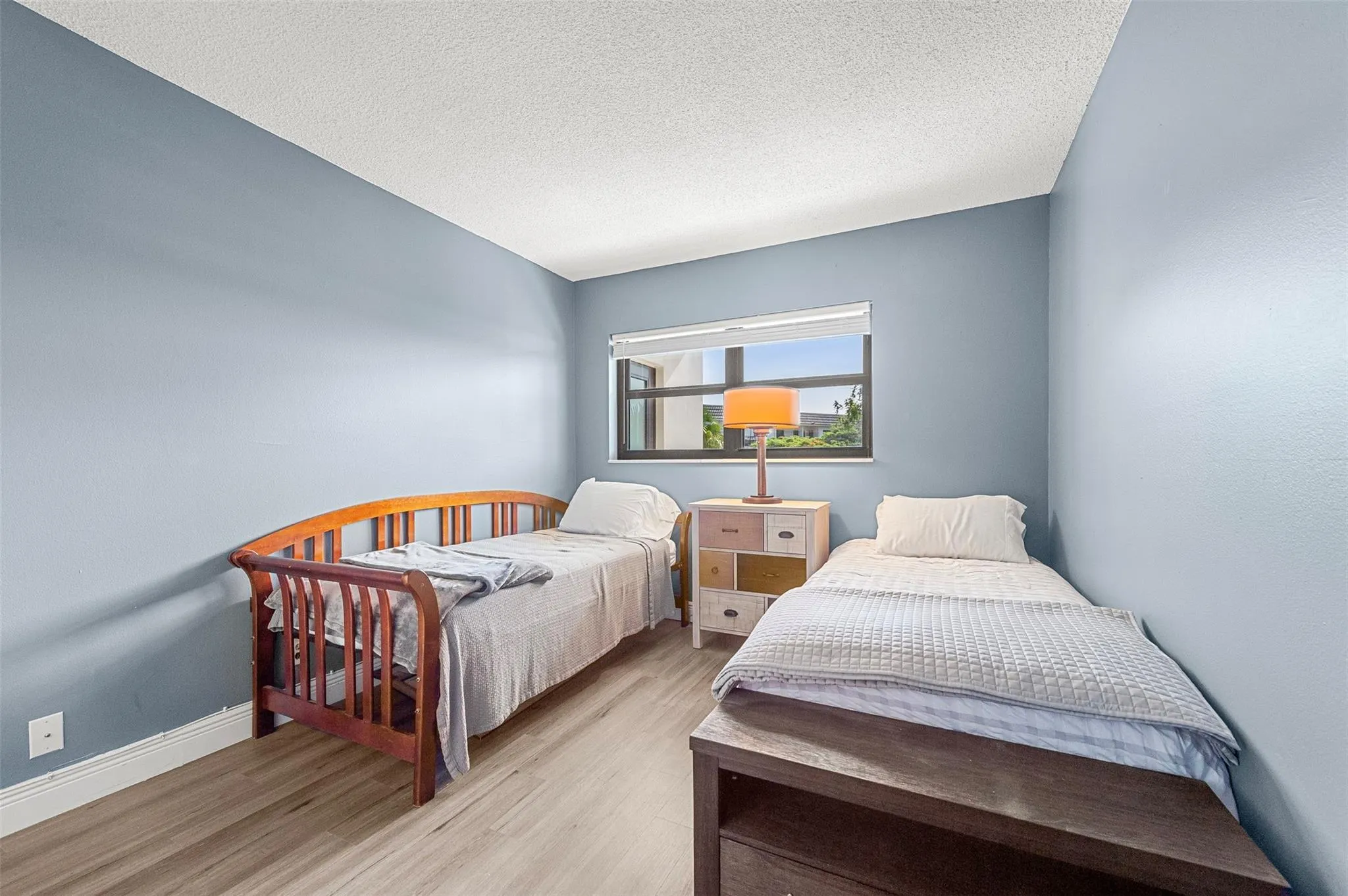 1000 River Reach Dr, #402