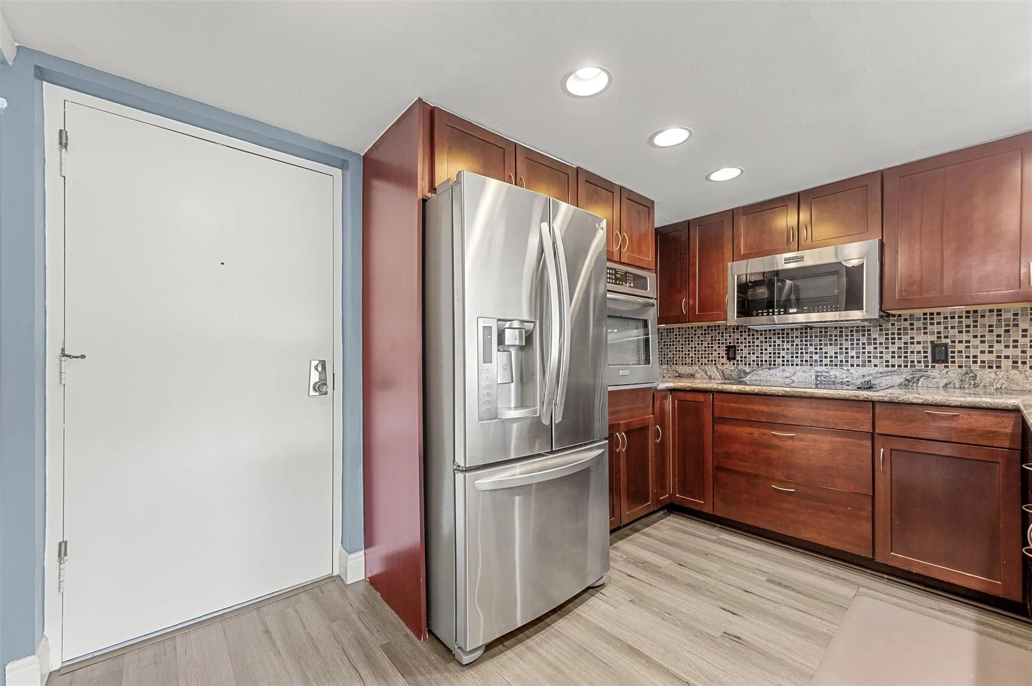 1000 River Reach Dr, #402
