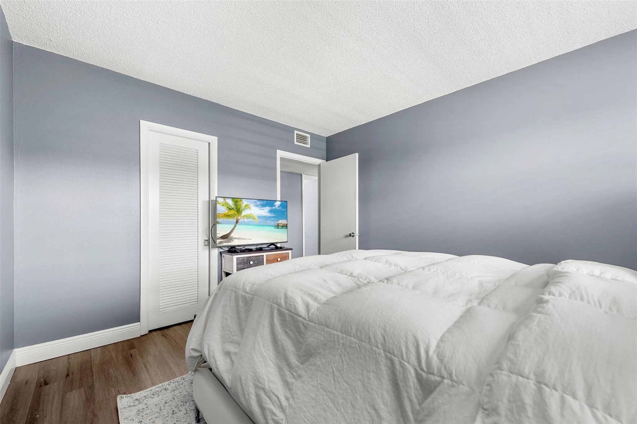 1000 River Reach Dr, #402