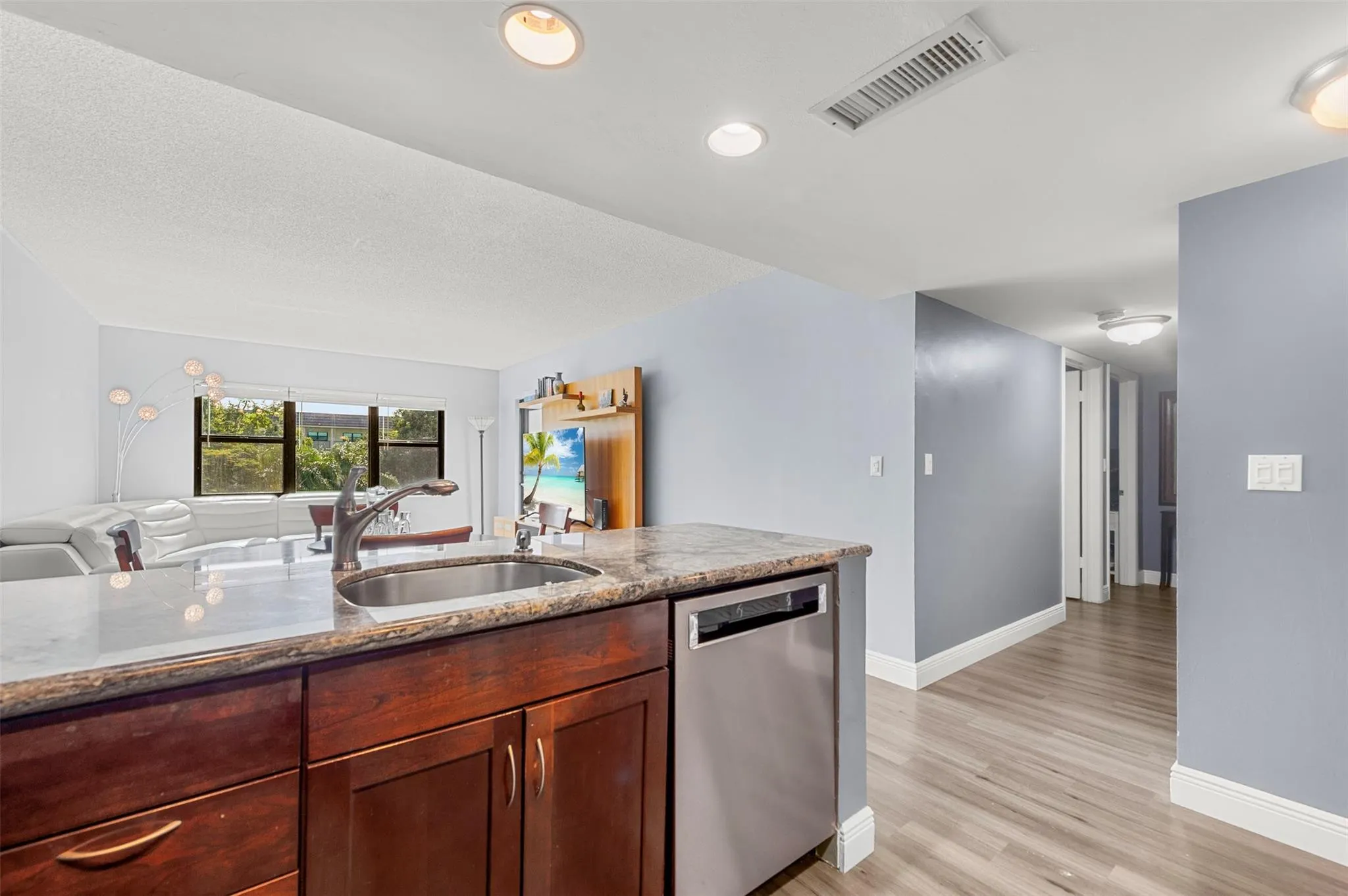 1000 River Reach Dr, #402