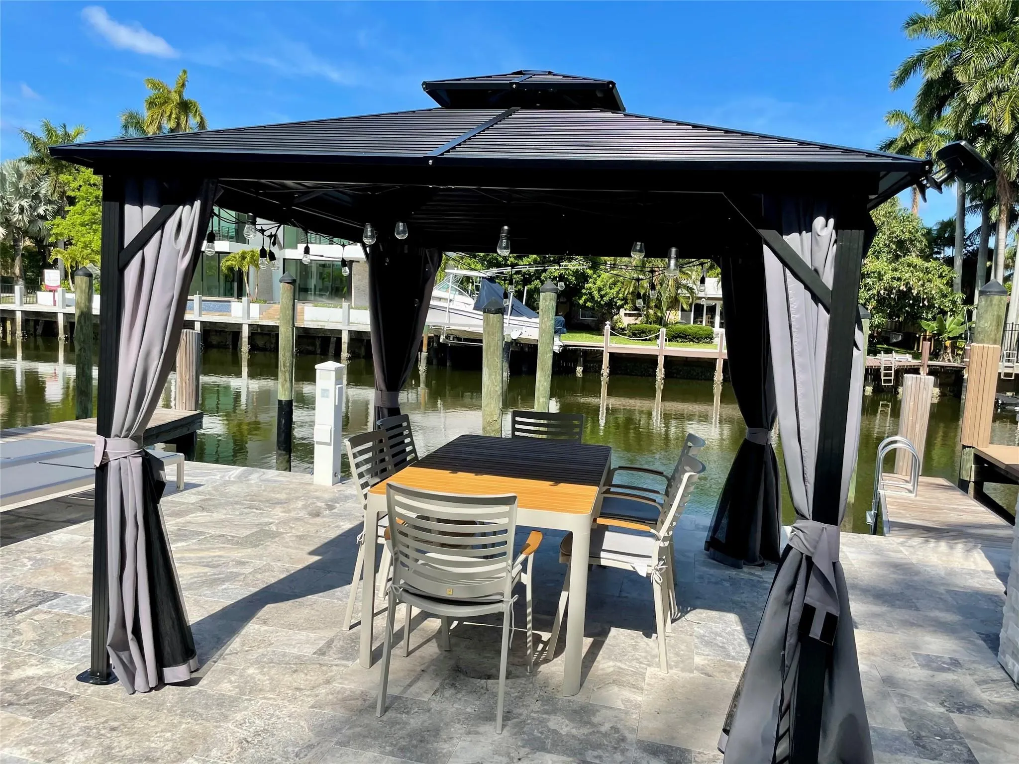 40 Isle Of Venice Dr, #14