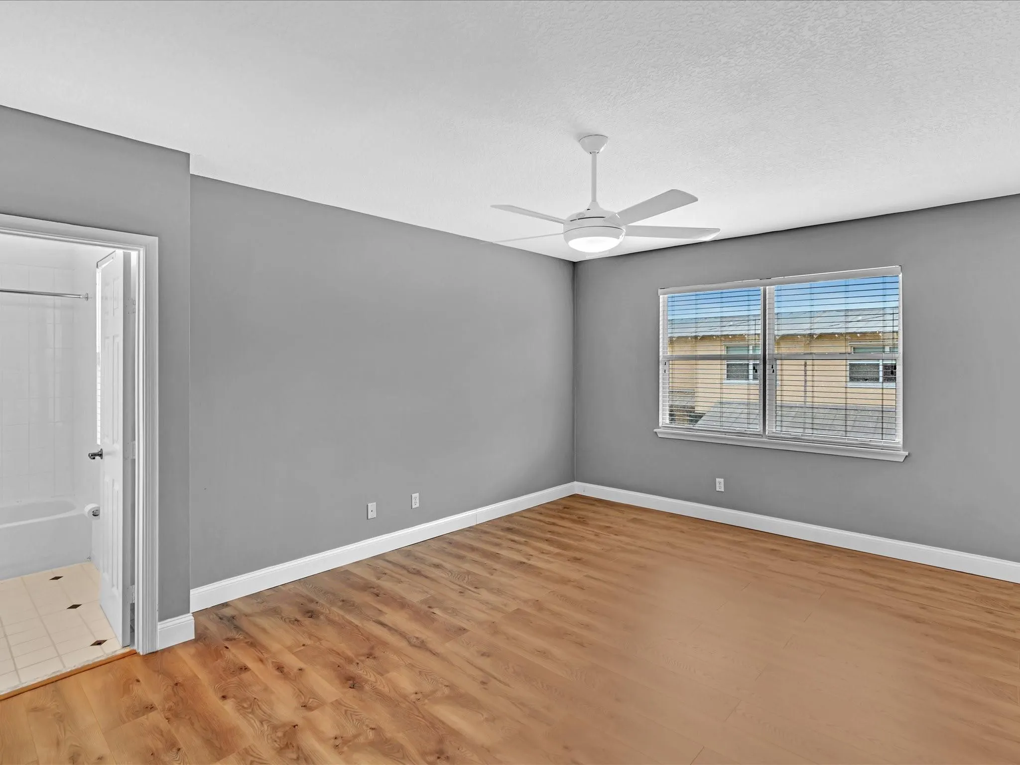 812 SE 4th Court
