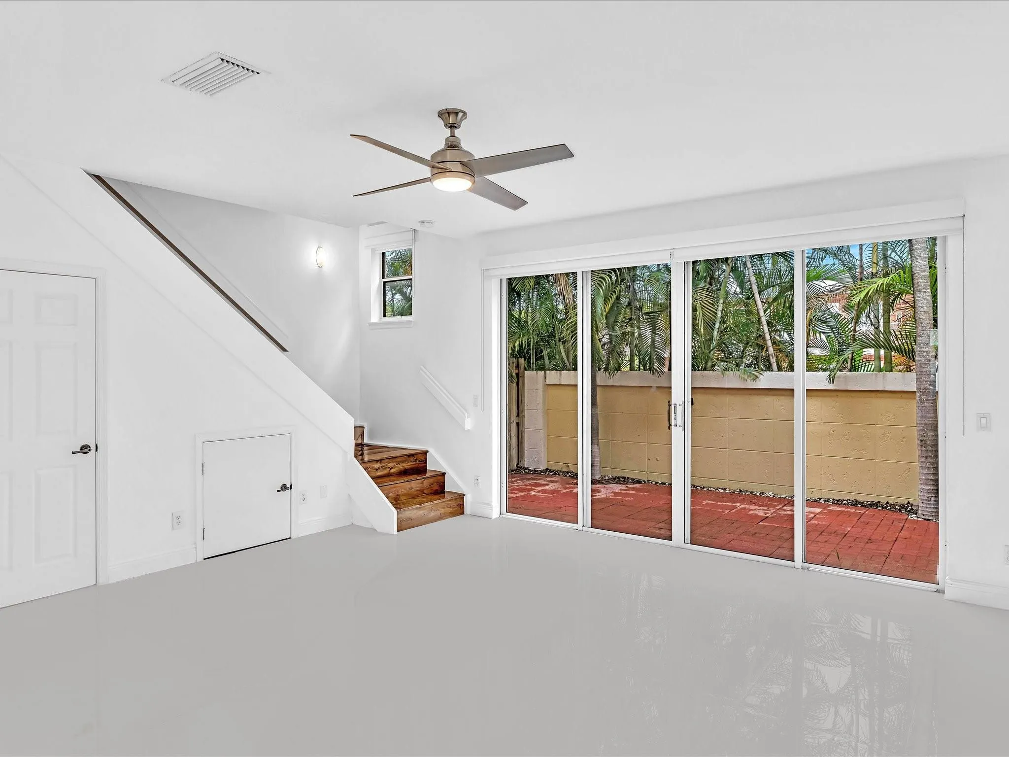 812 SE 4th Court