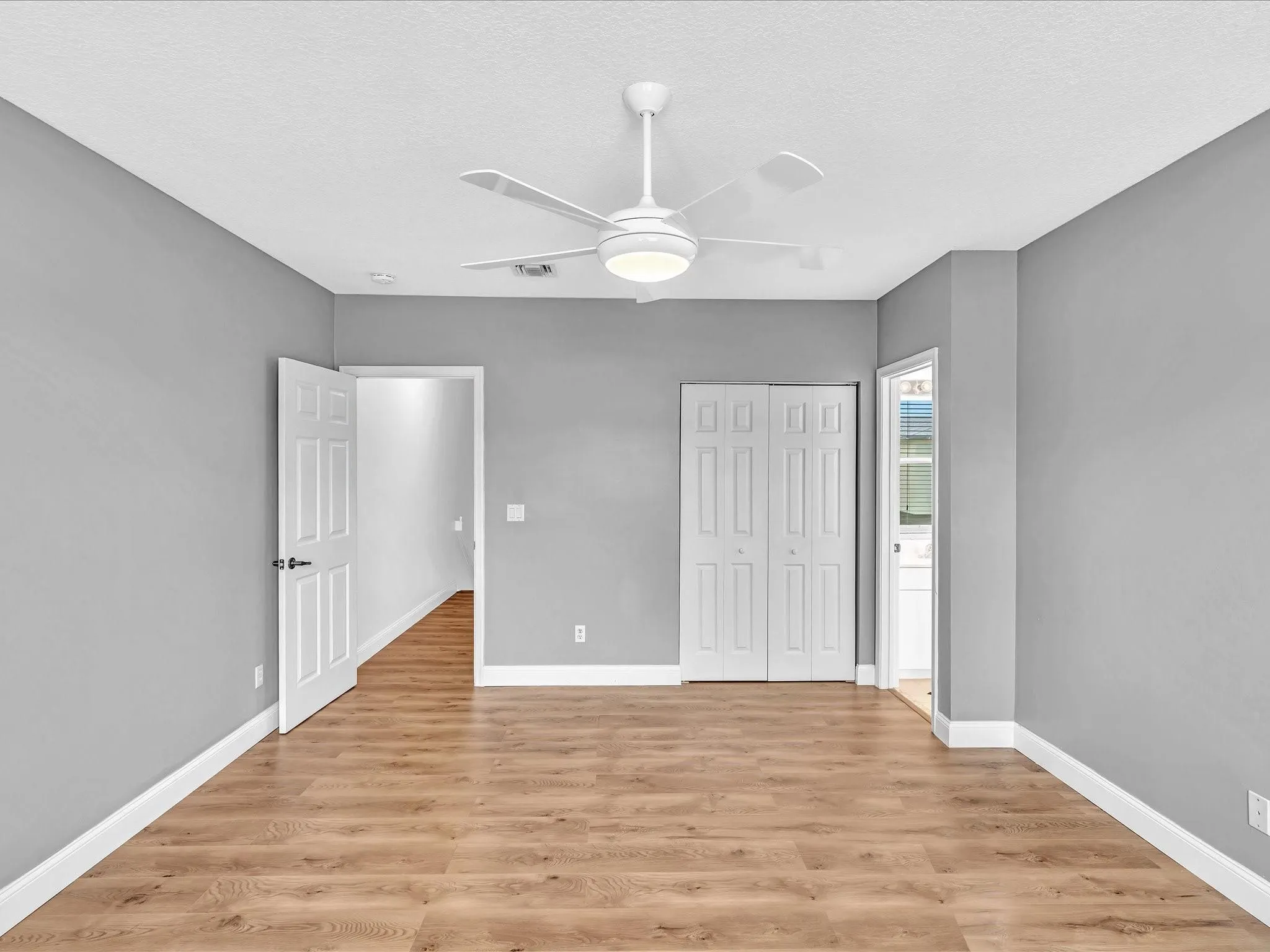 812 SE 4th Court