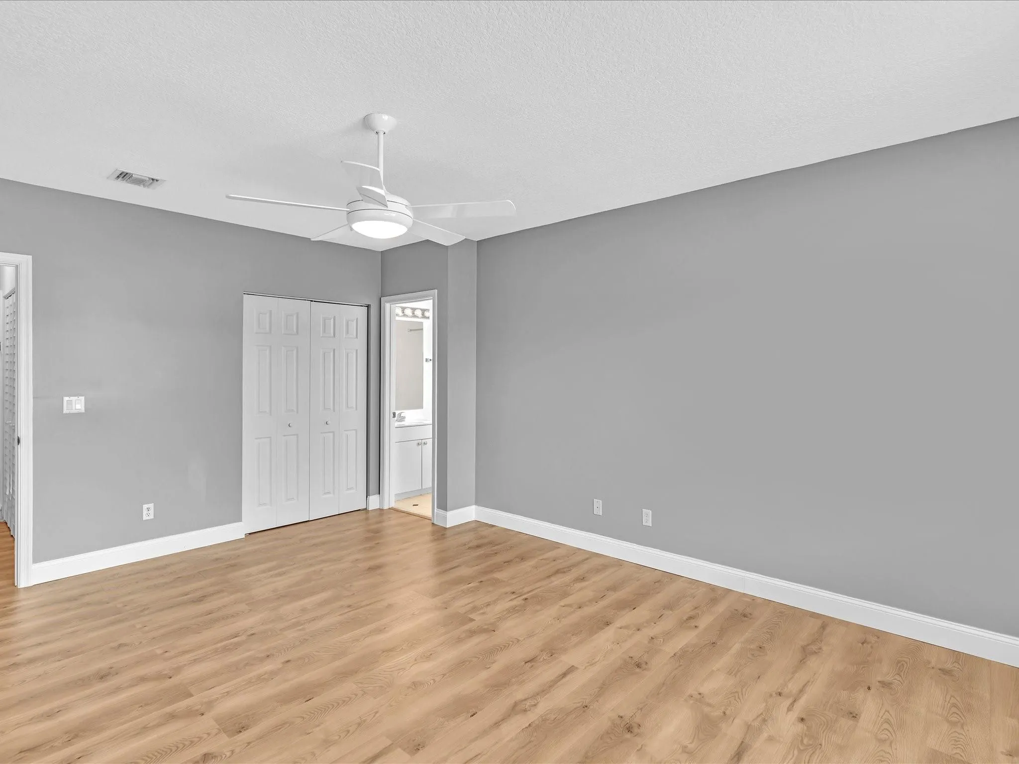 812 SE 4th Court