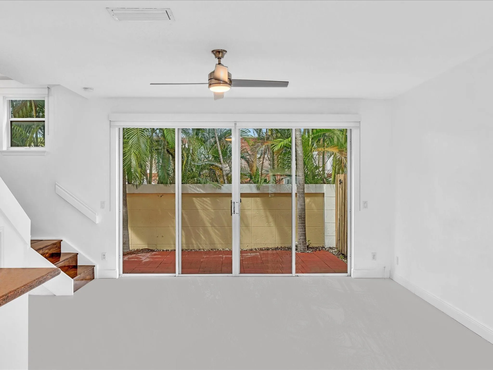 812 SE 4th Court