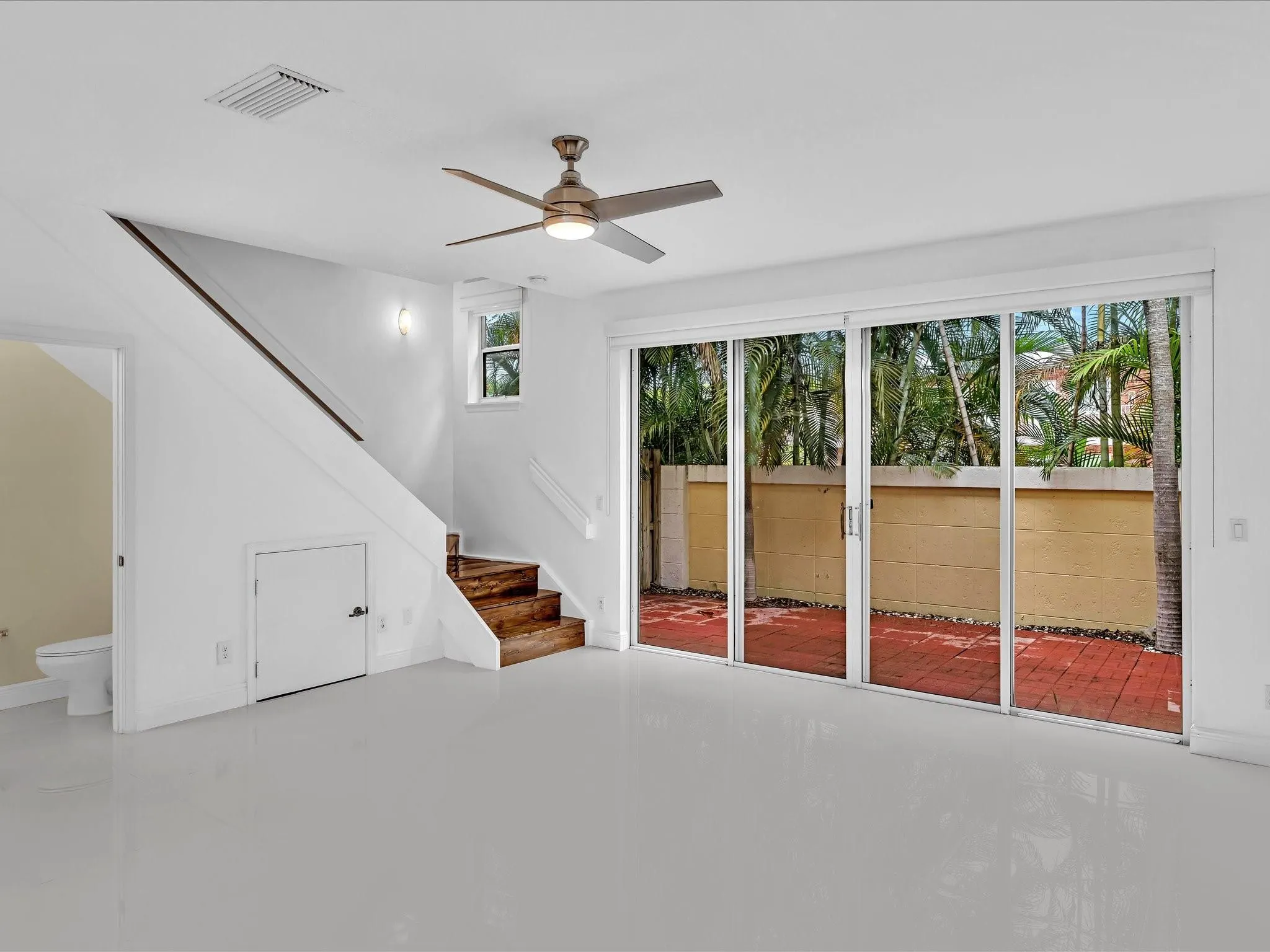812 SE 4th Court
