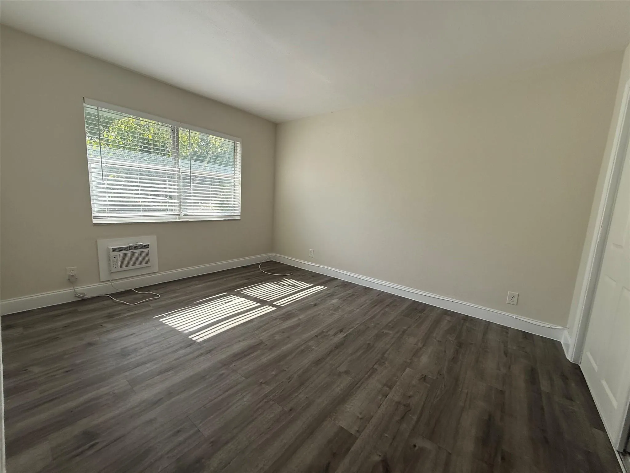 700 SE 13th St, #10