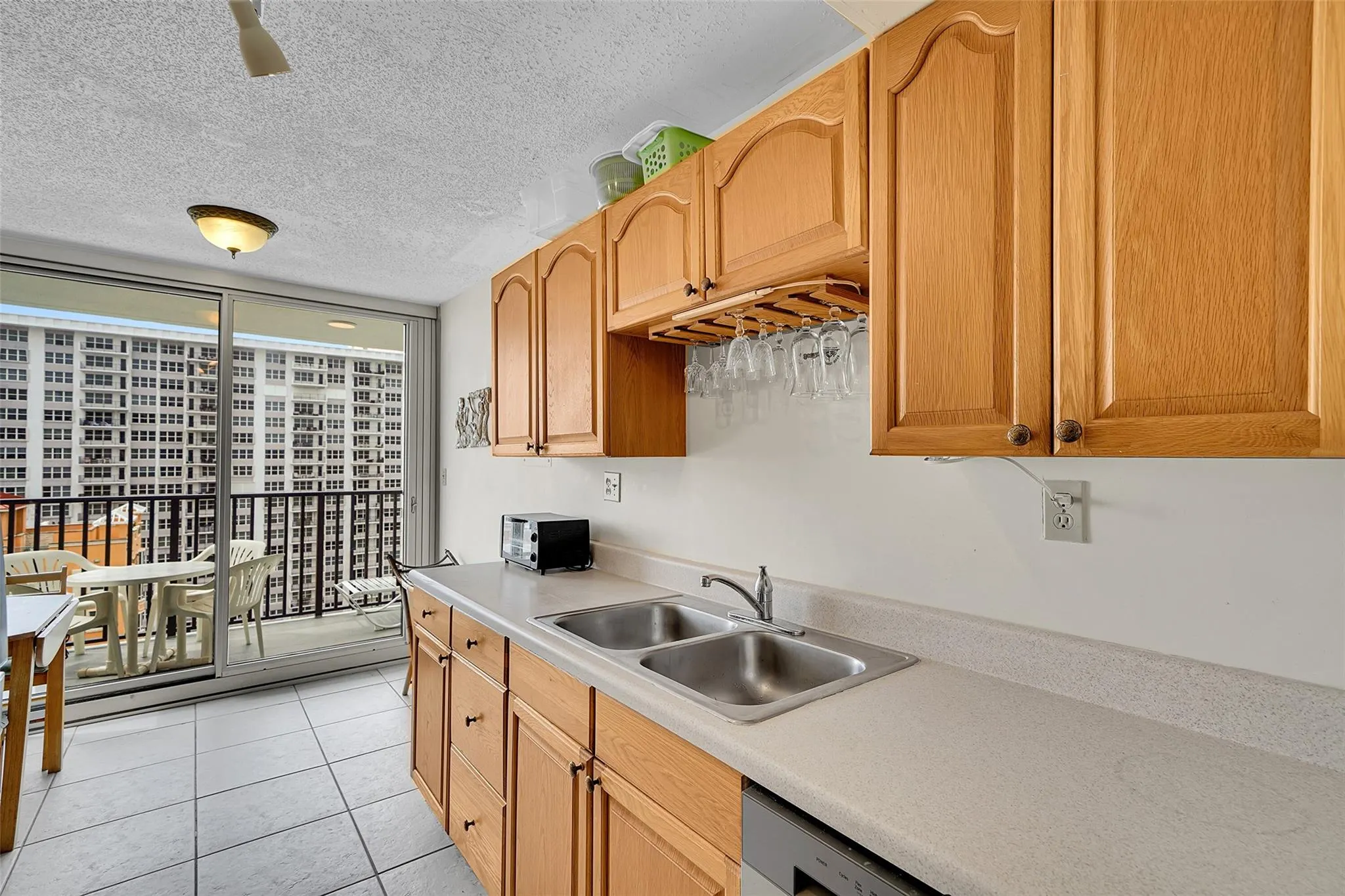 525 N Ocean Blvd, #1415