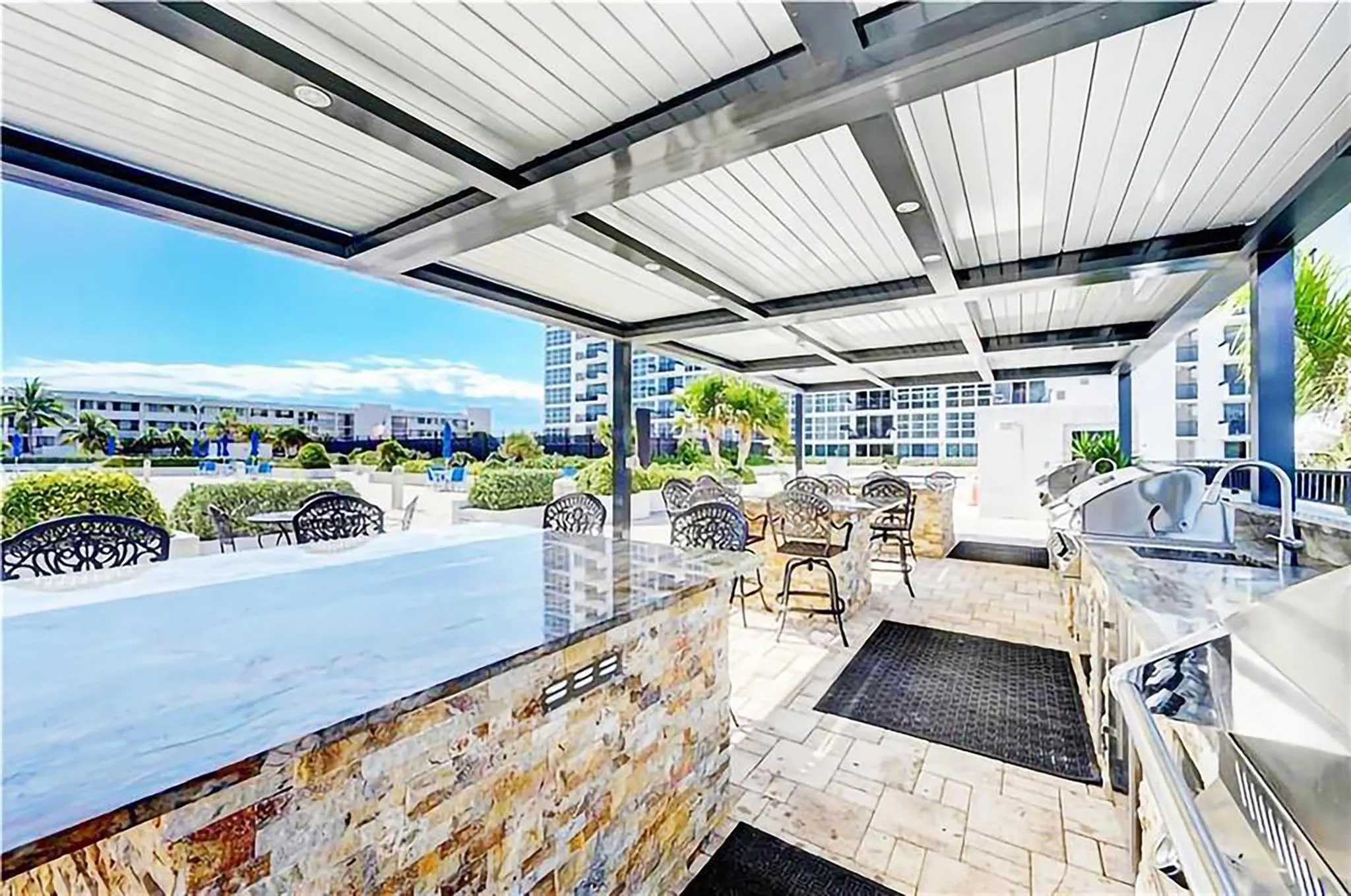 525 N Ocean Blvd, #1415