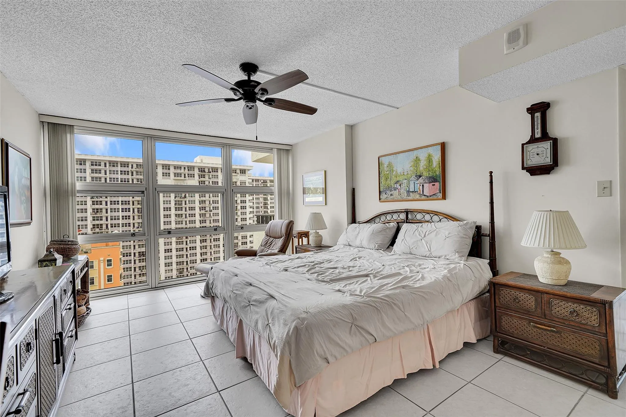 525 N Ocean Blvd, #1415