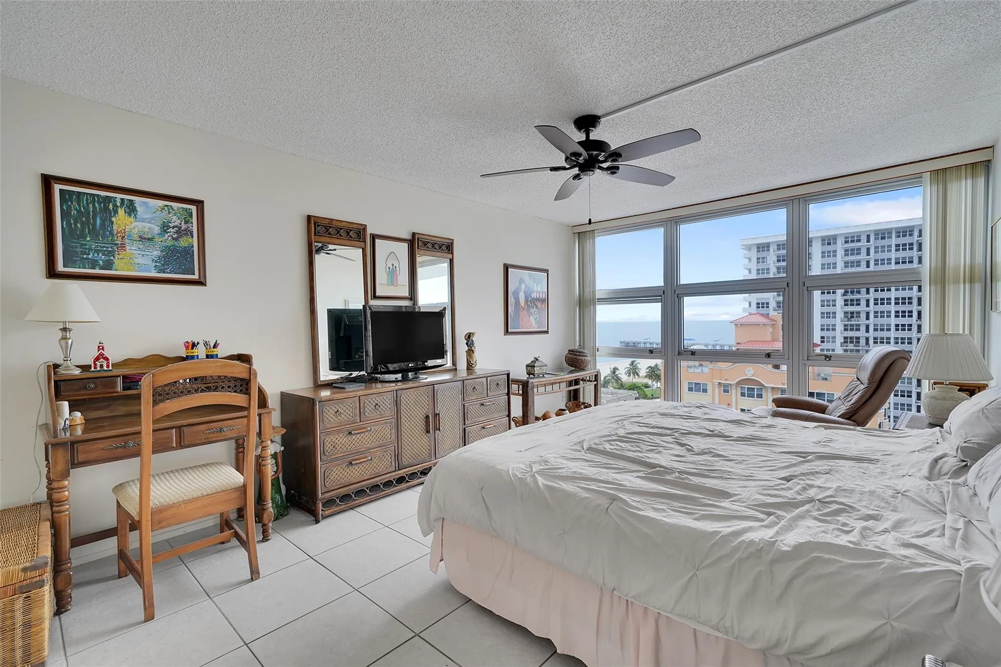 525 N Ocean Blvd, #1415
