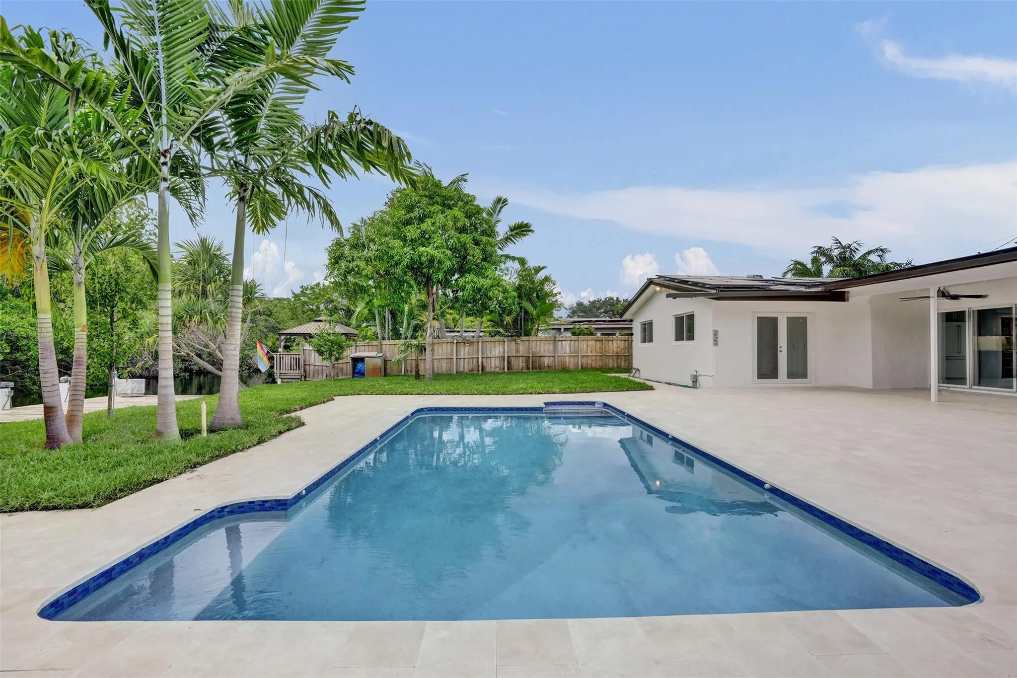 2615 NW 9th Ter