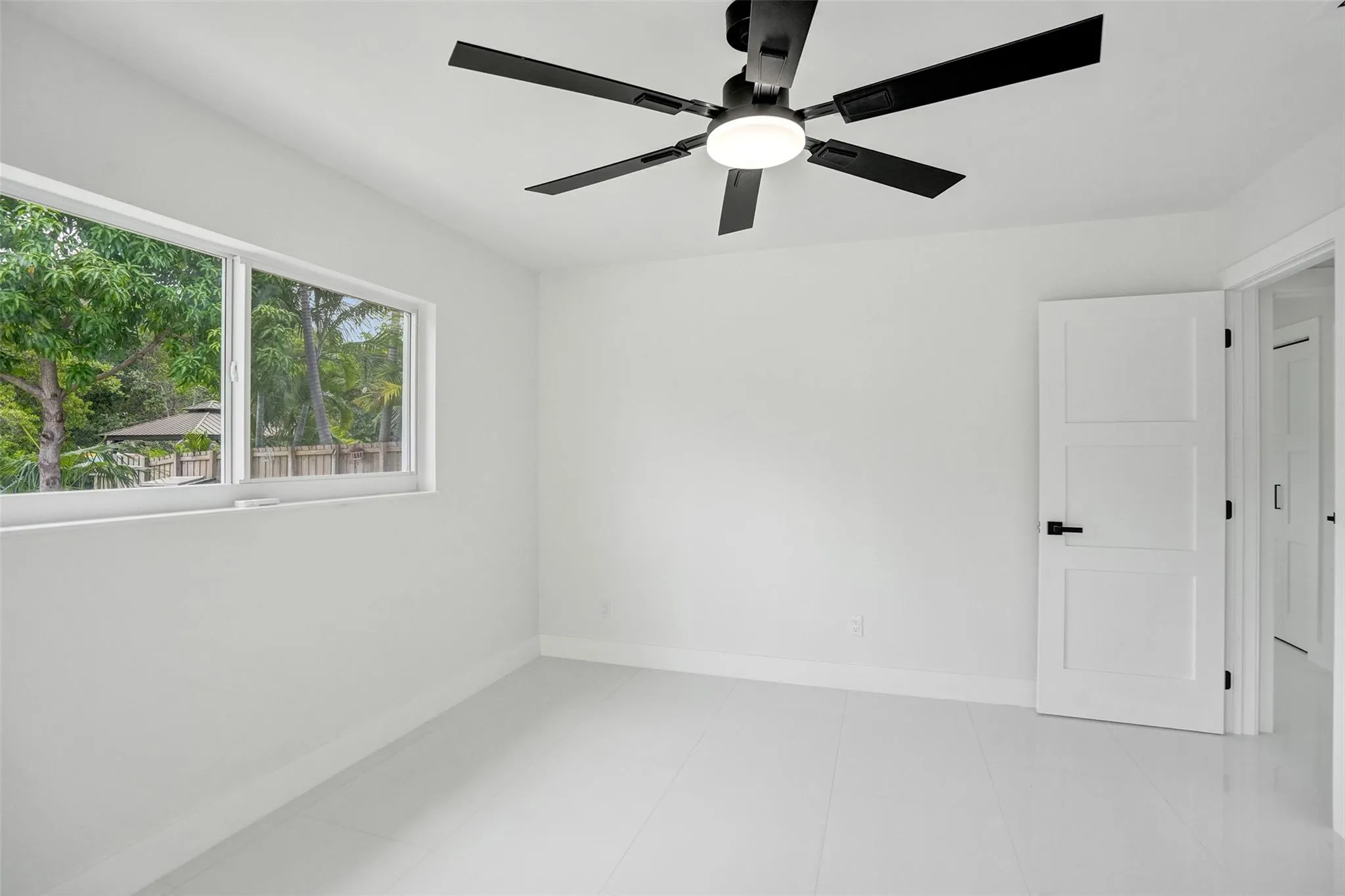 2615 NW 9th Ter