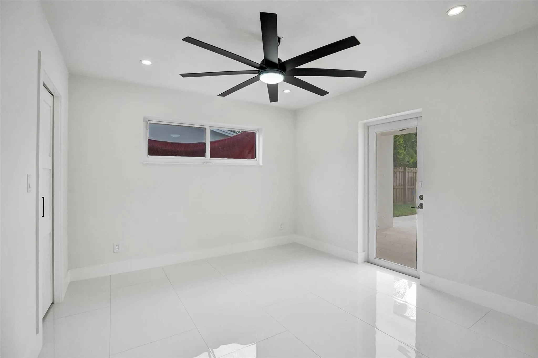 2615 NW 9th Ter