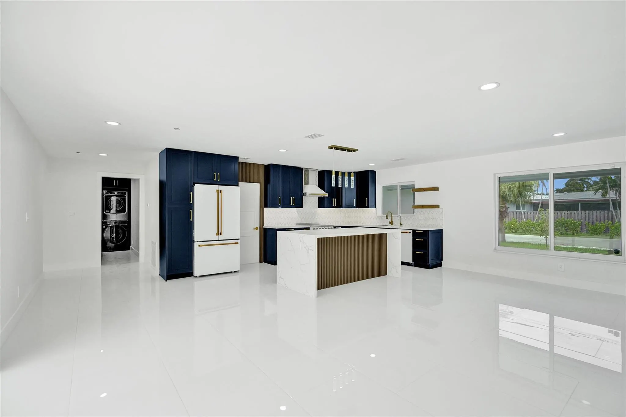 2615 NW 9th Ter