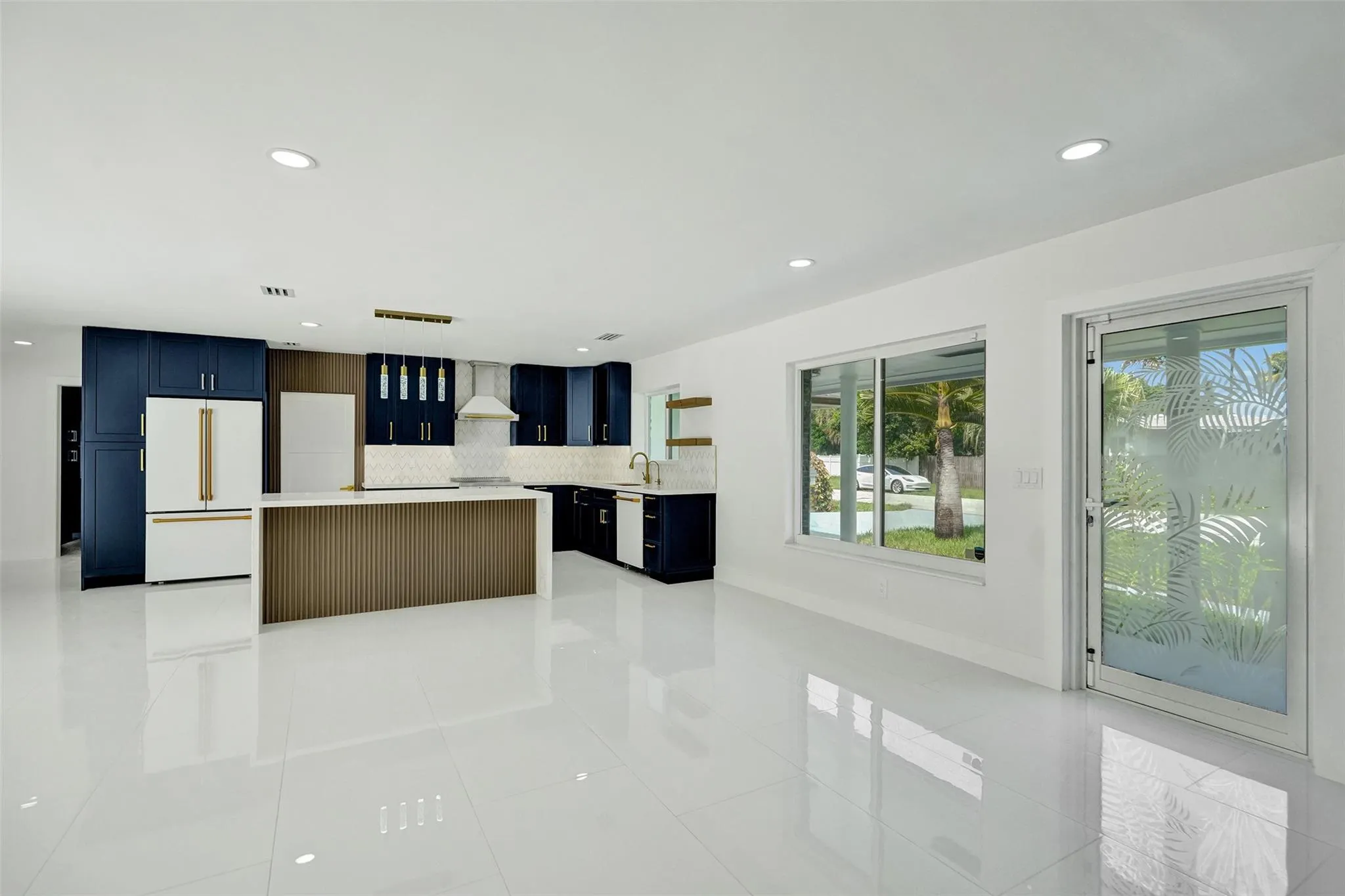 2615 NW 9th Ter