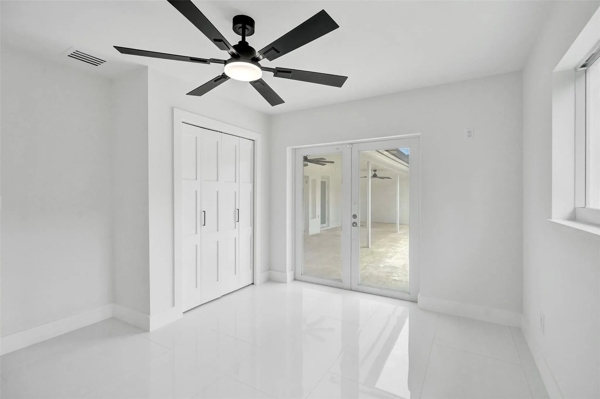 2615 NW 9th Ter
