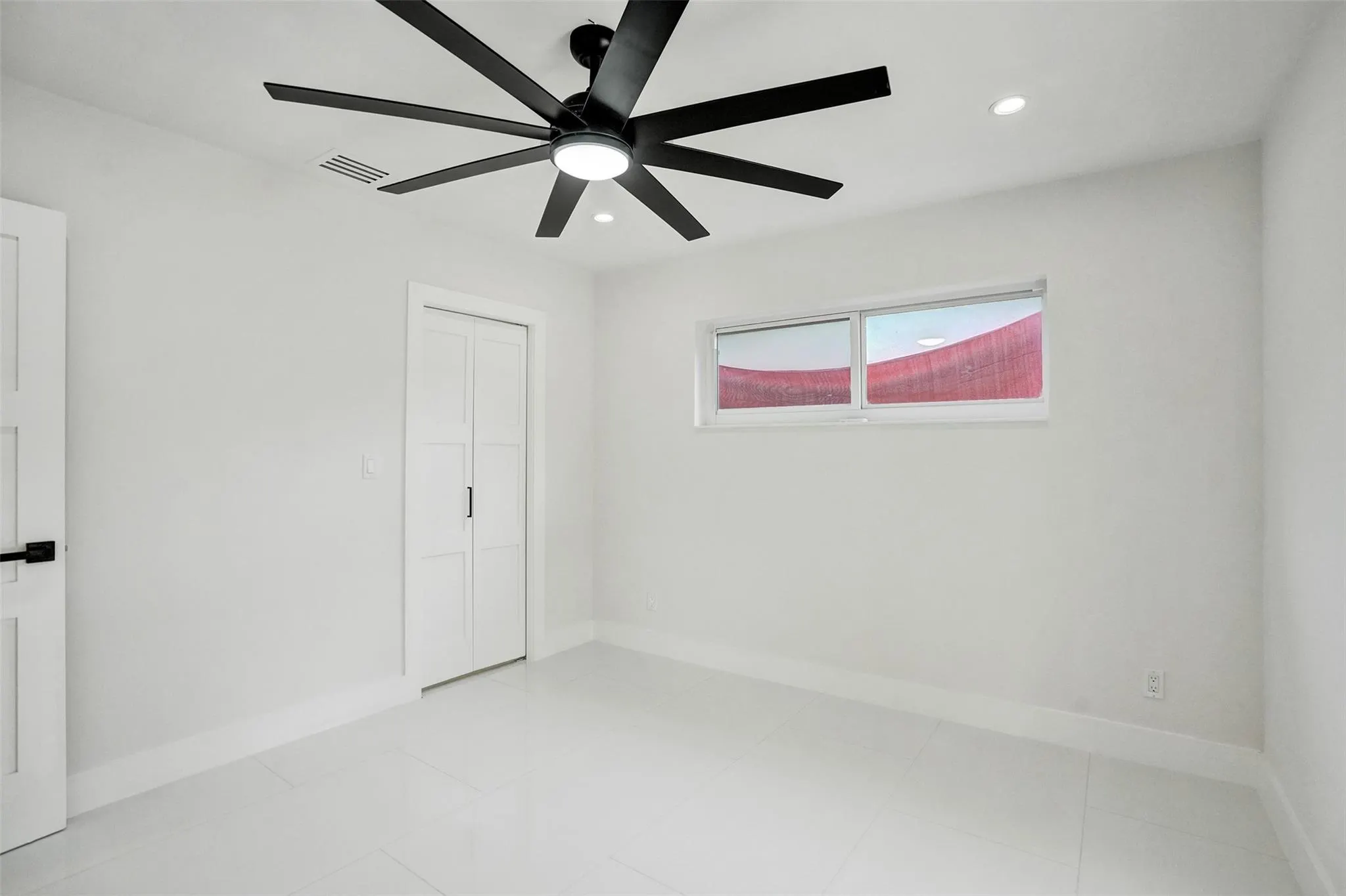 2615 NW 9th Ter