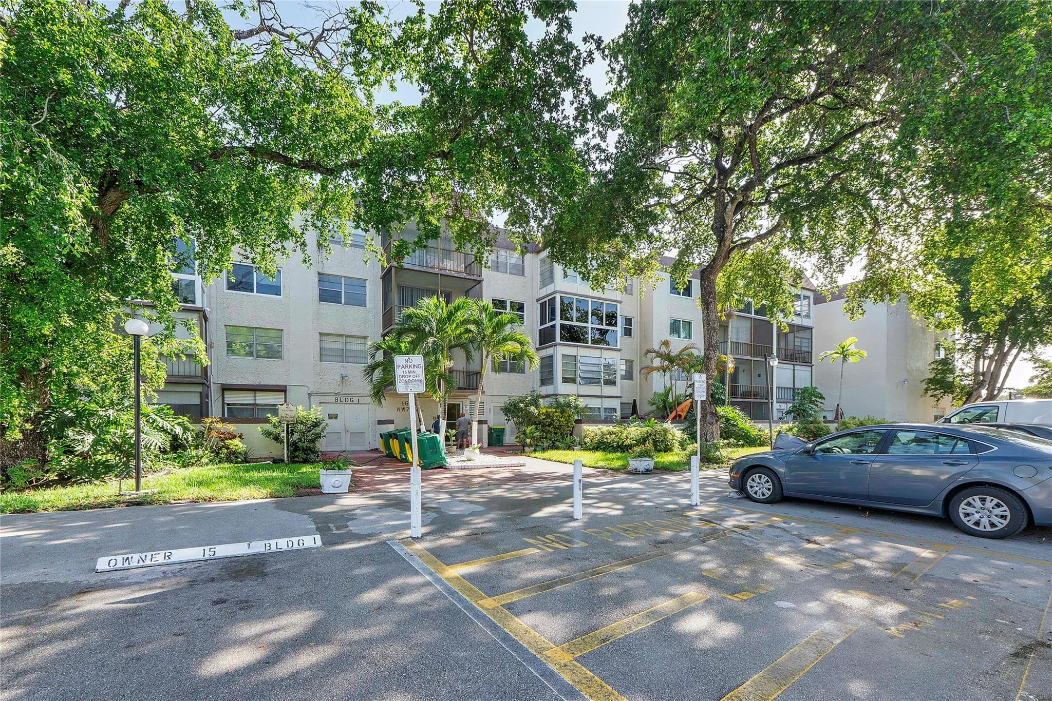1681 NW 70th Ave, #306
