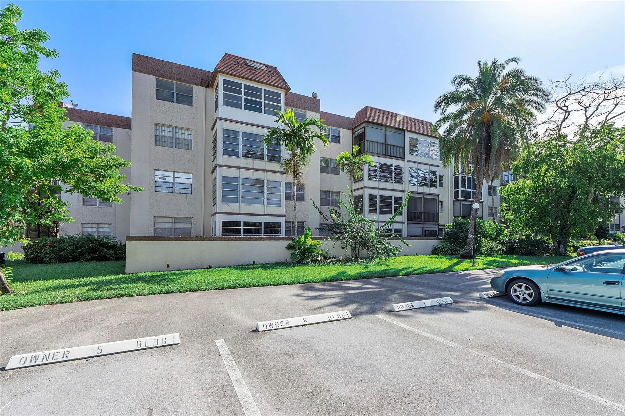 1681 NW 70th Ave, #306