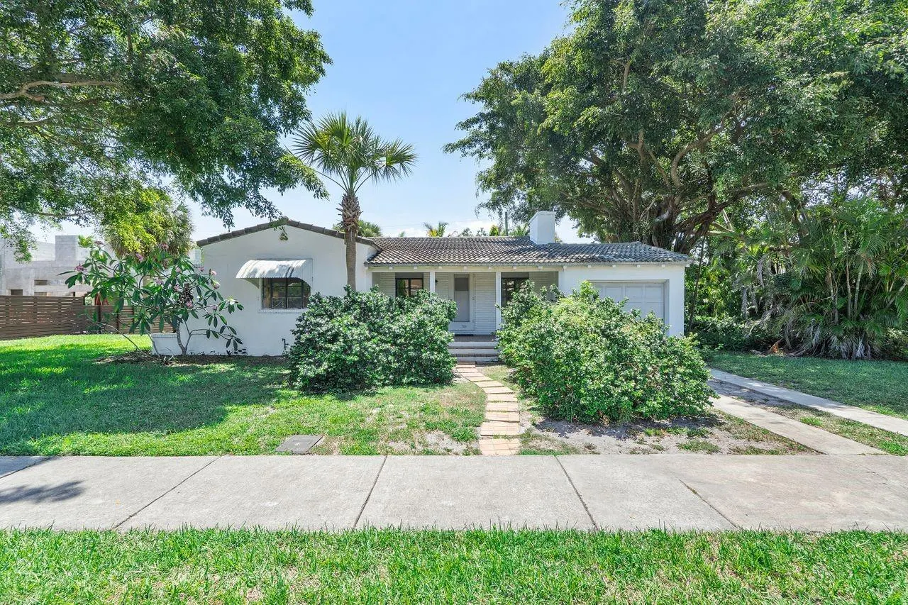 739 N Victoria Park Rd