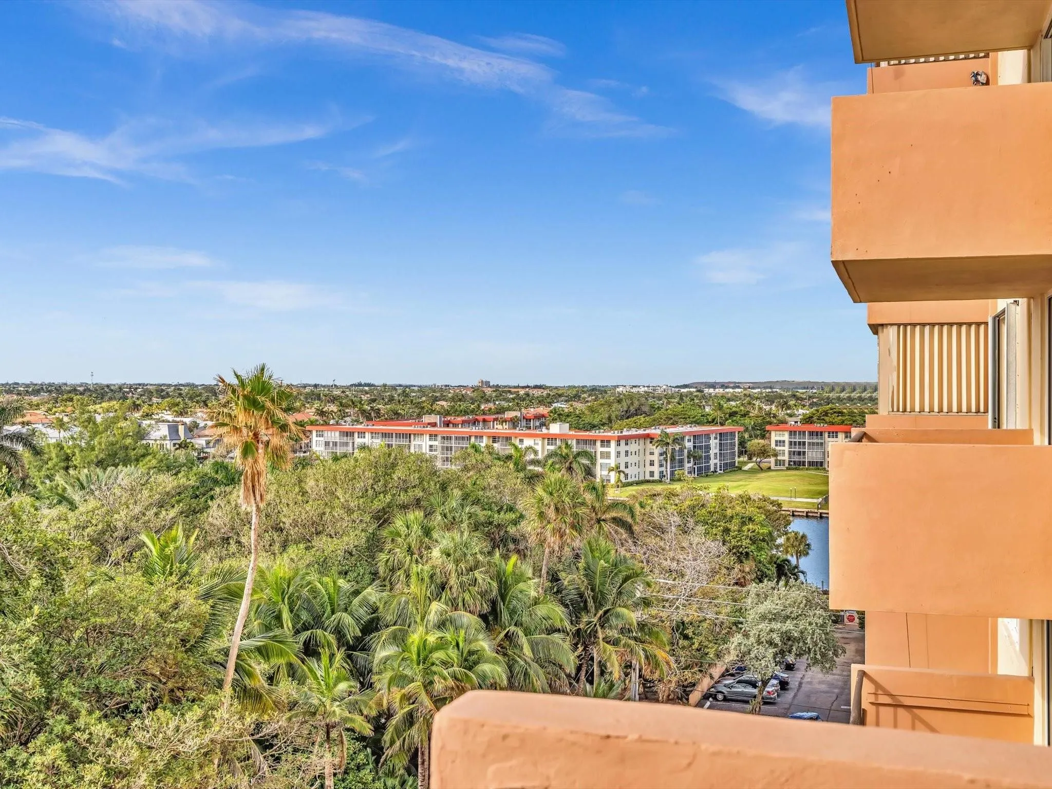 1147 Hillsboro Mile, #802