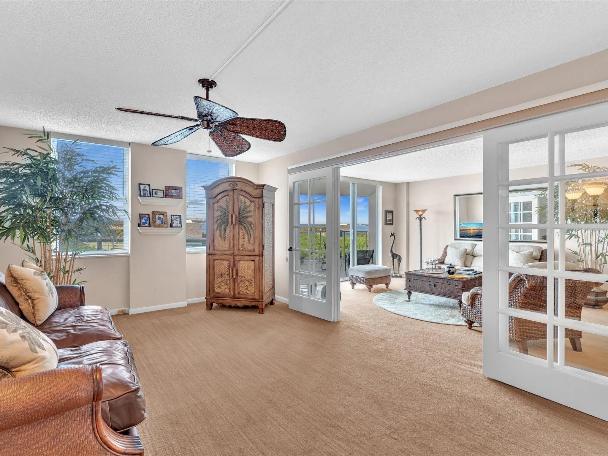 1147 Hillsboro Mile, #802