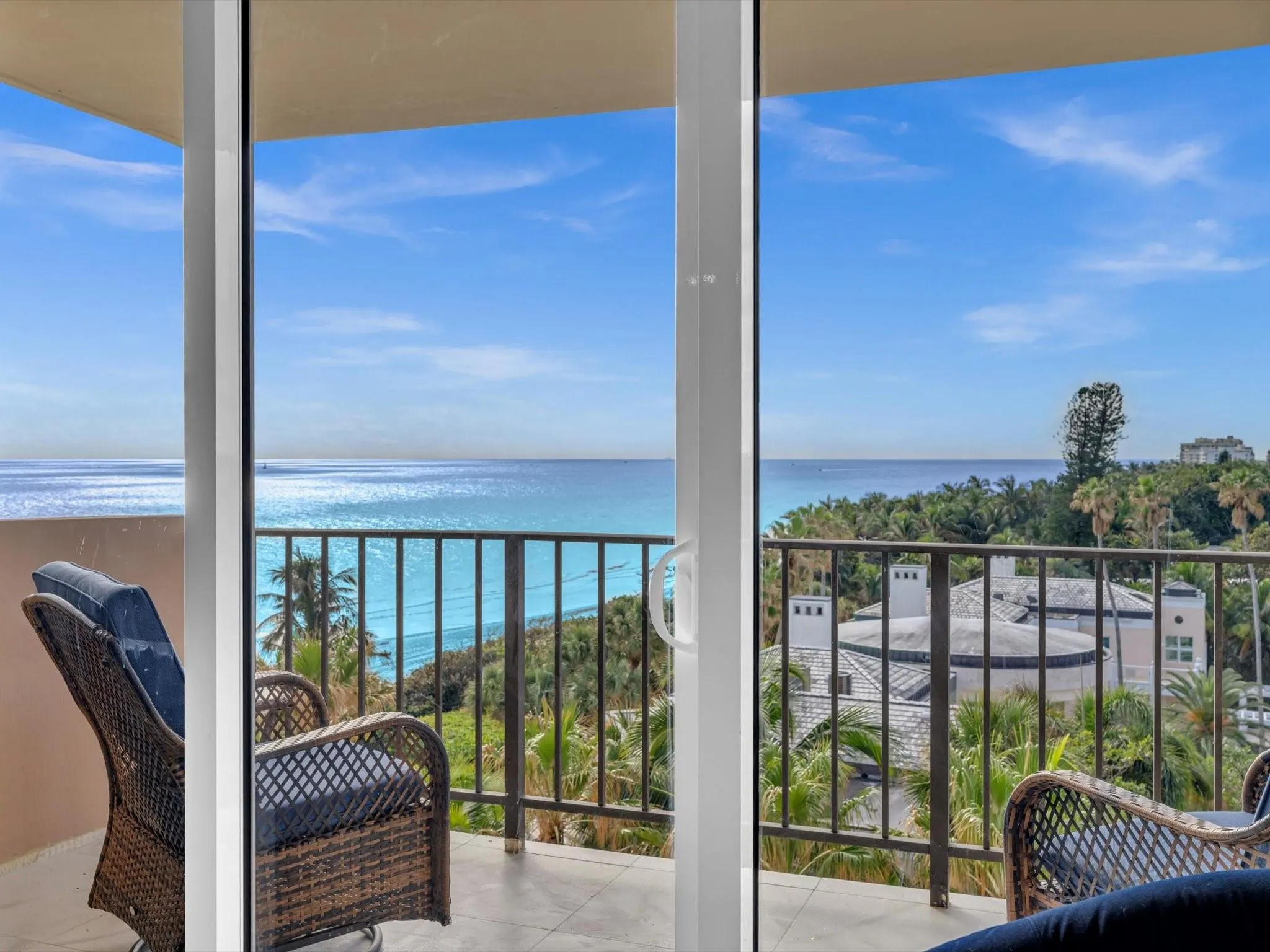 1147 Hillsboro Mile, #802