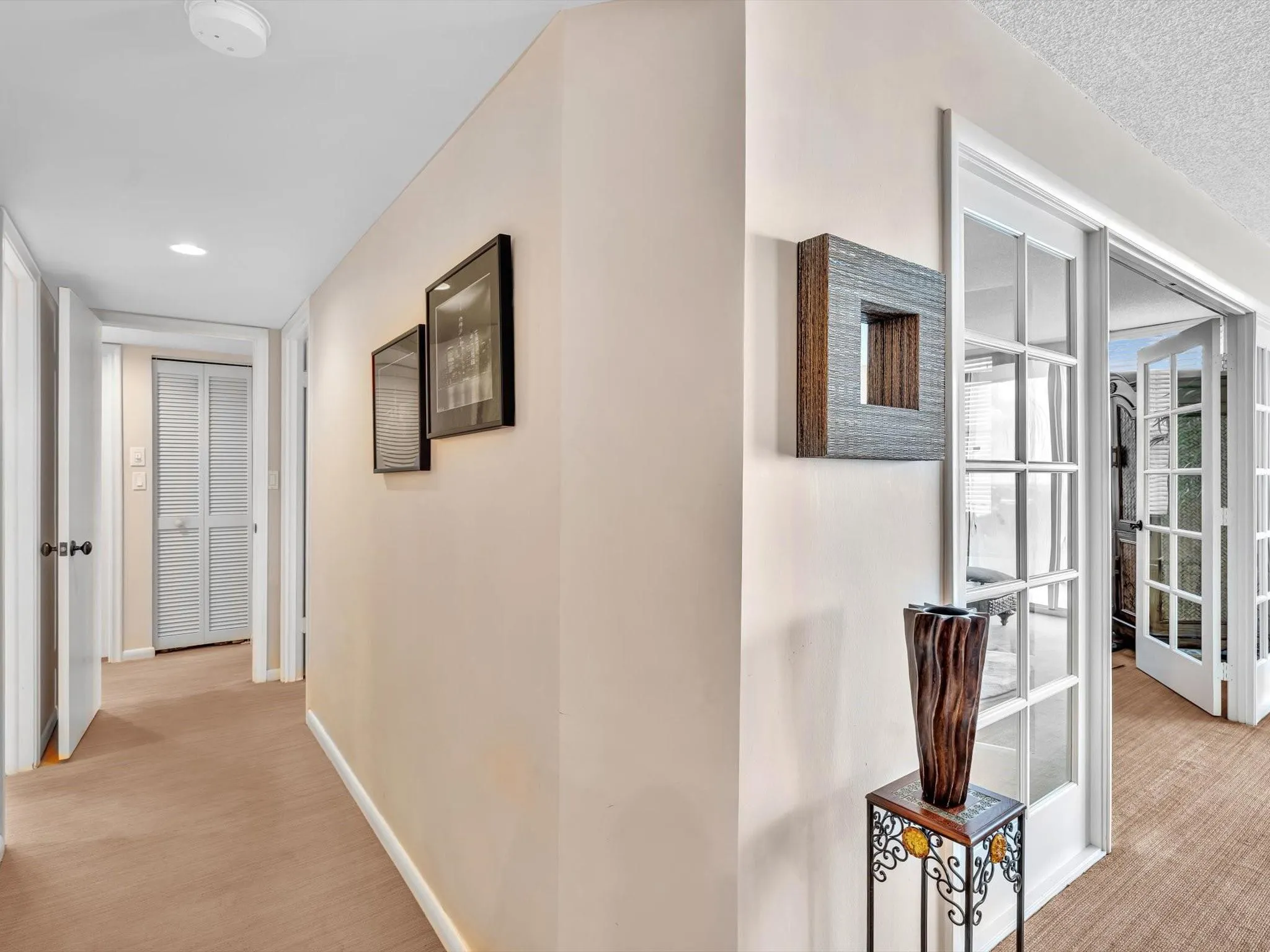 1147 Hillsboro Mile, #802