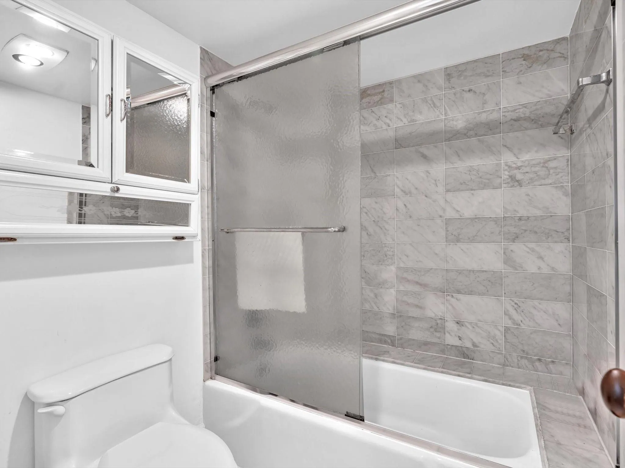 1147 Hillsboro Mile, #802
