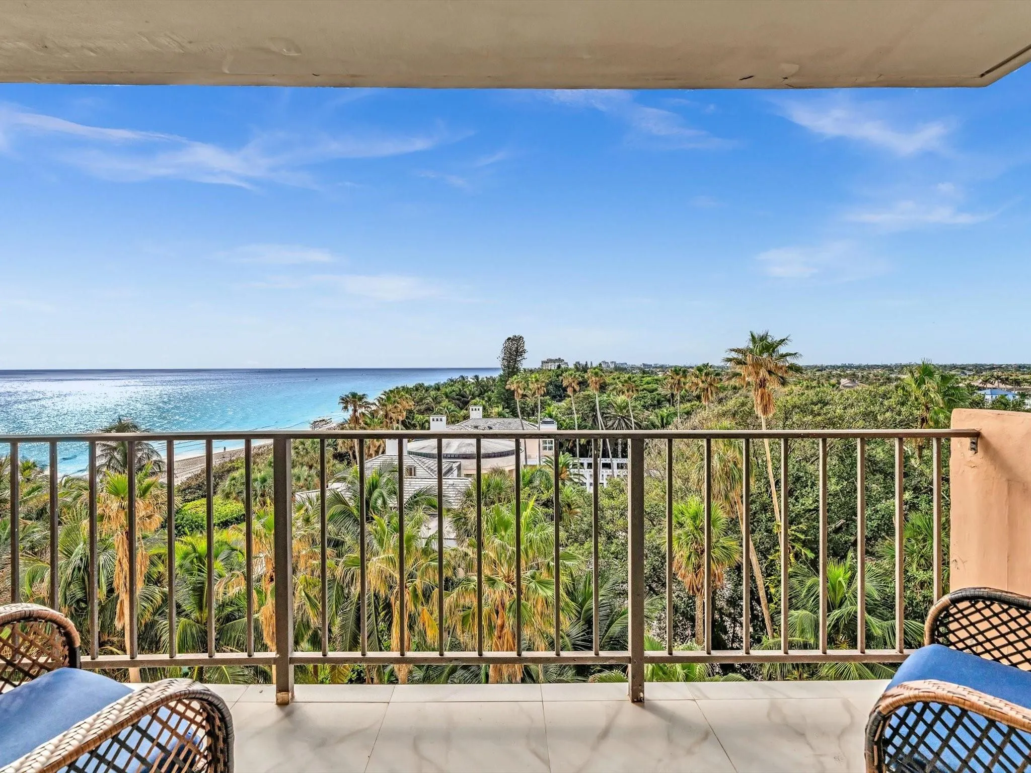 1147 Hillsboro Mile, #802