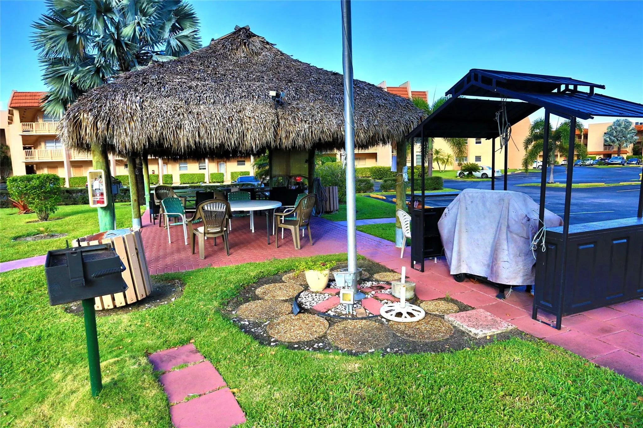 6700 Royal Palm Blvd, #309