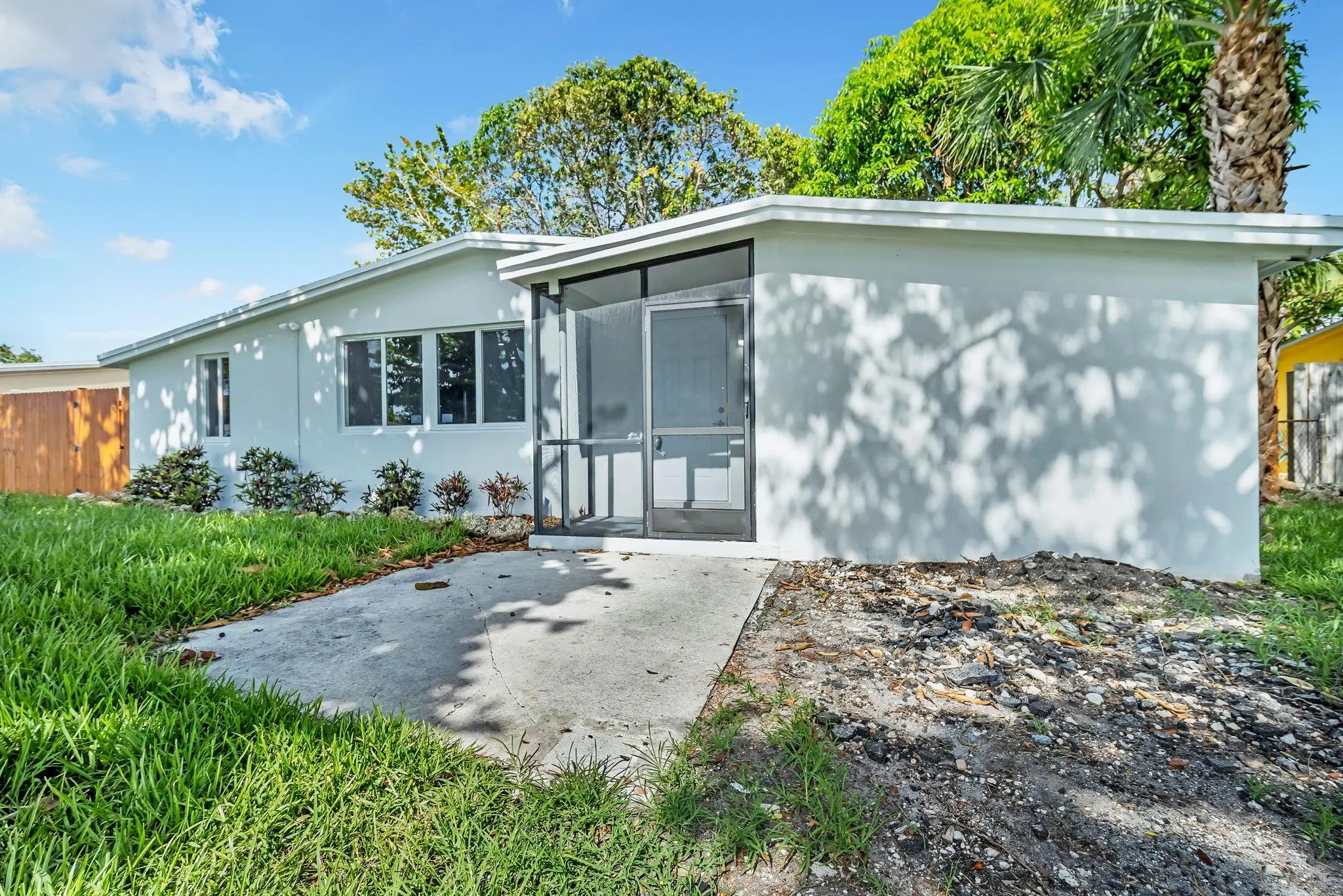 5680 NE 7th Ter