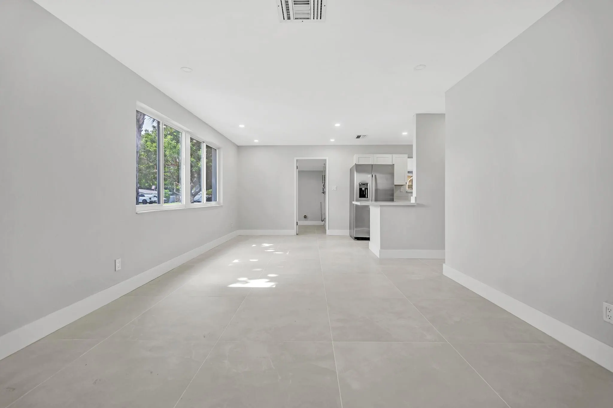 5680 NE 7th Ter