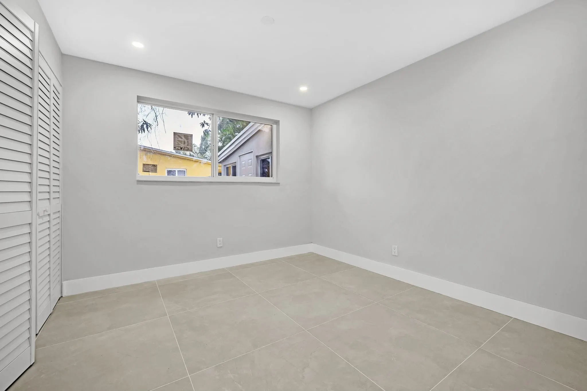 5680 NE 7th Ter