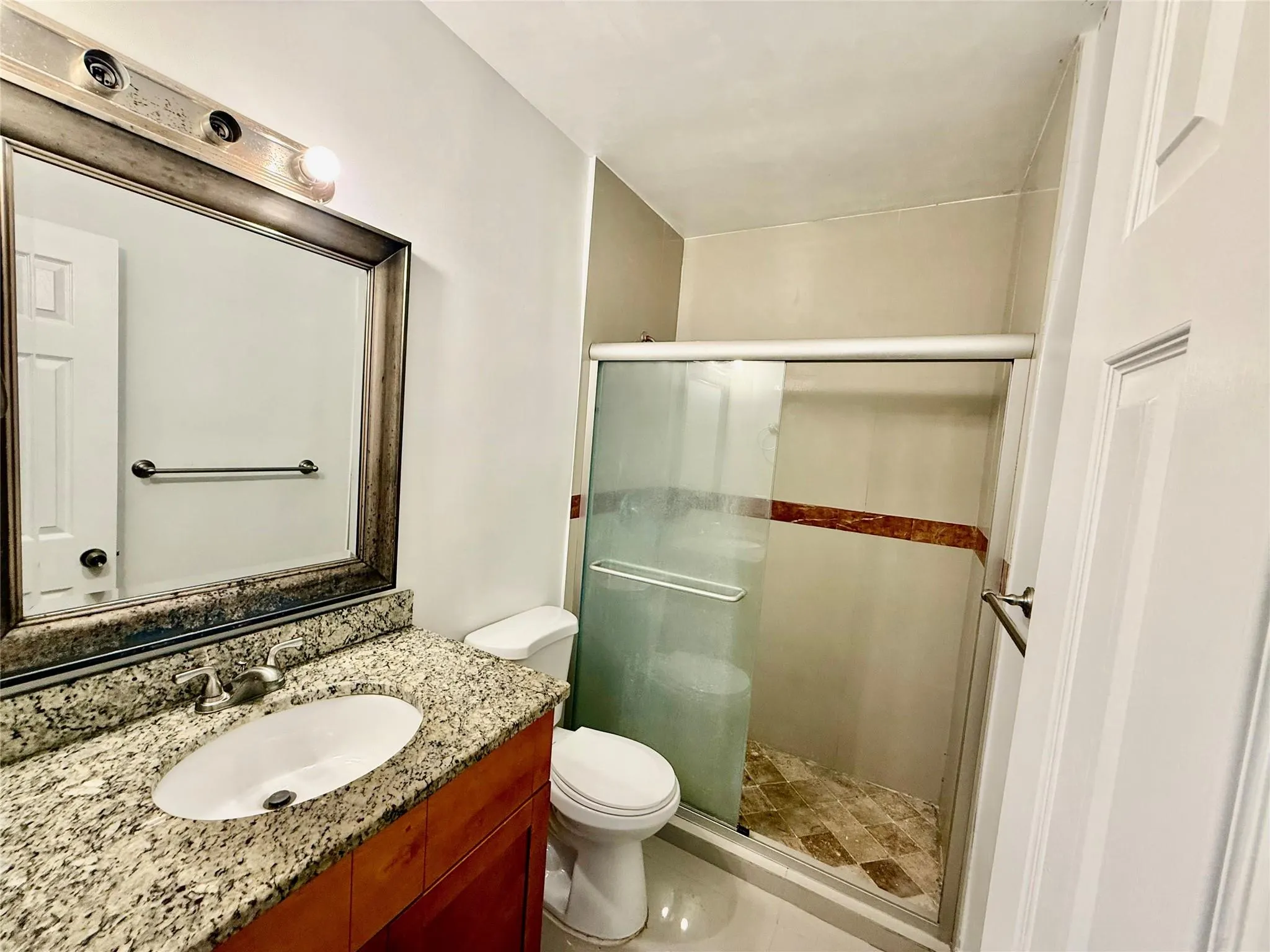 299 SW 7th St, #101a