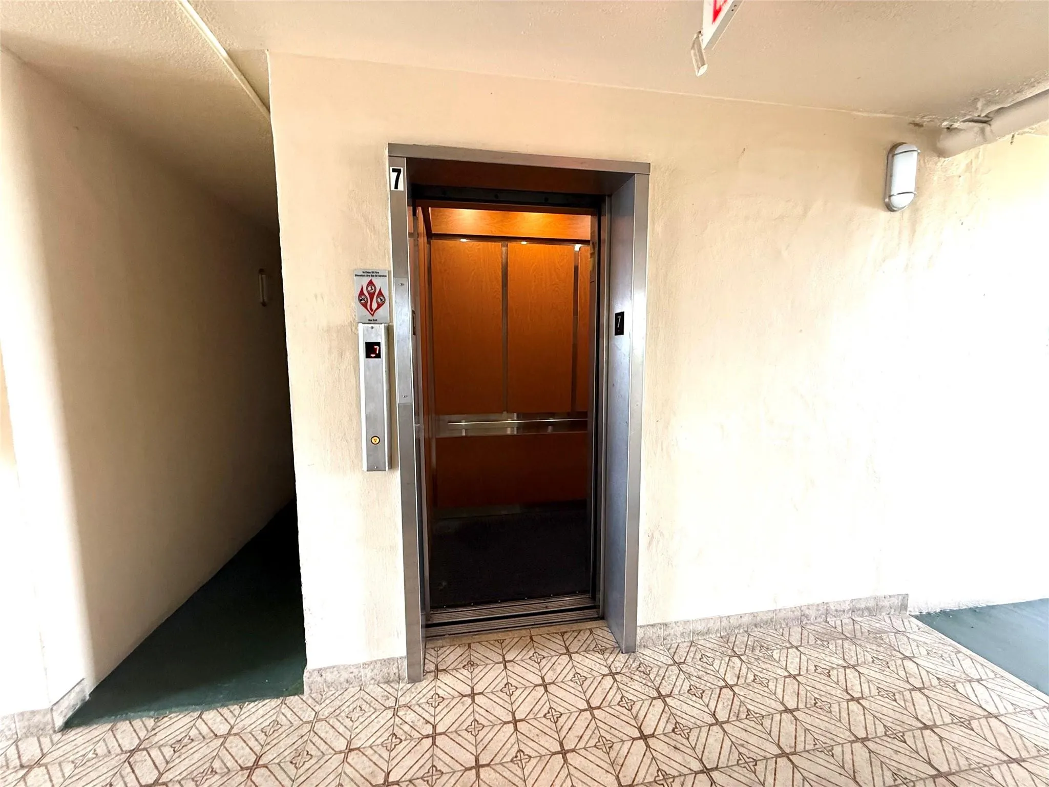 1001 NE 14th Ave, #704