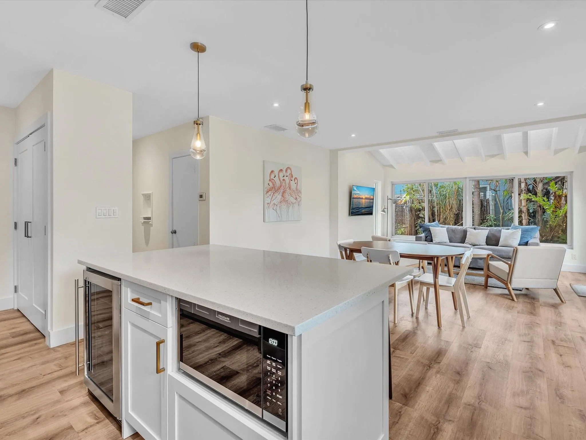 1406 NE 16TH TER