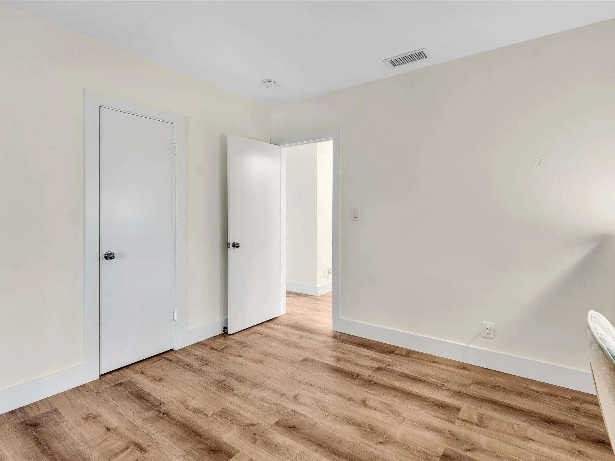 1406 NE 16TH TER