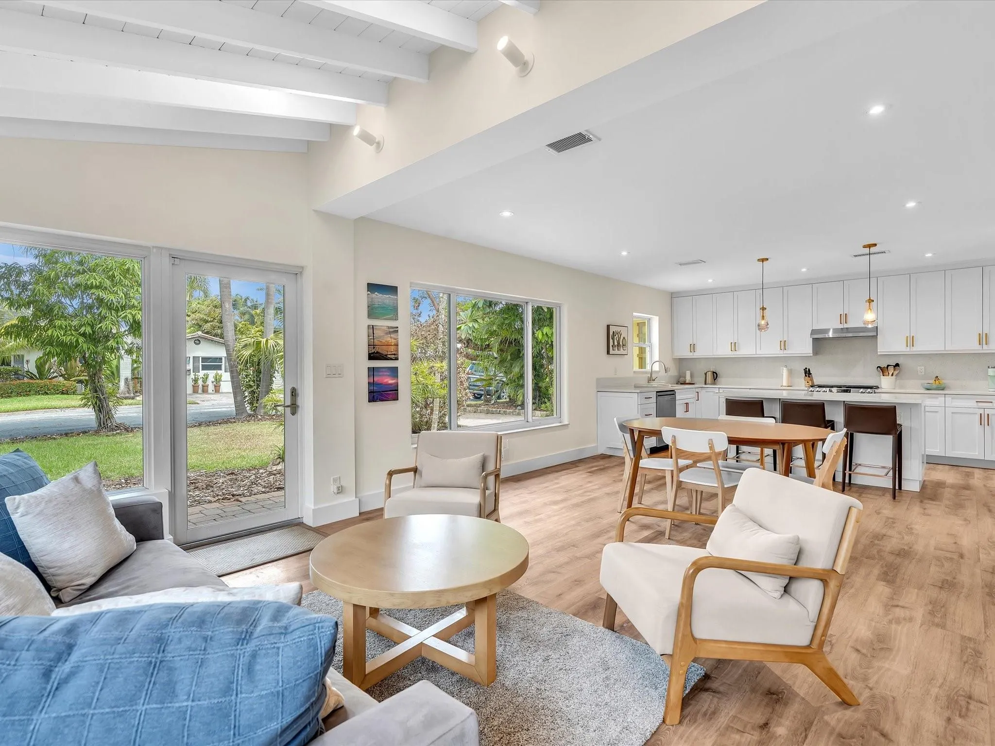 1406 NE 16TH TER