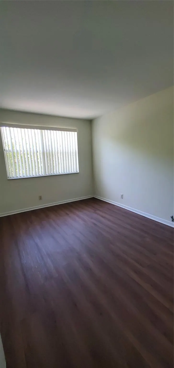 8701 Wiles Rd, #307