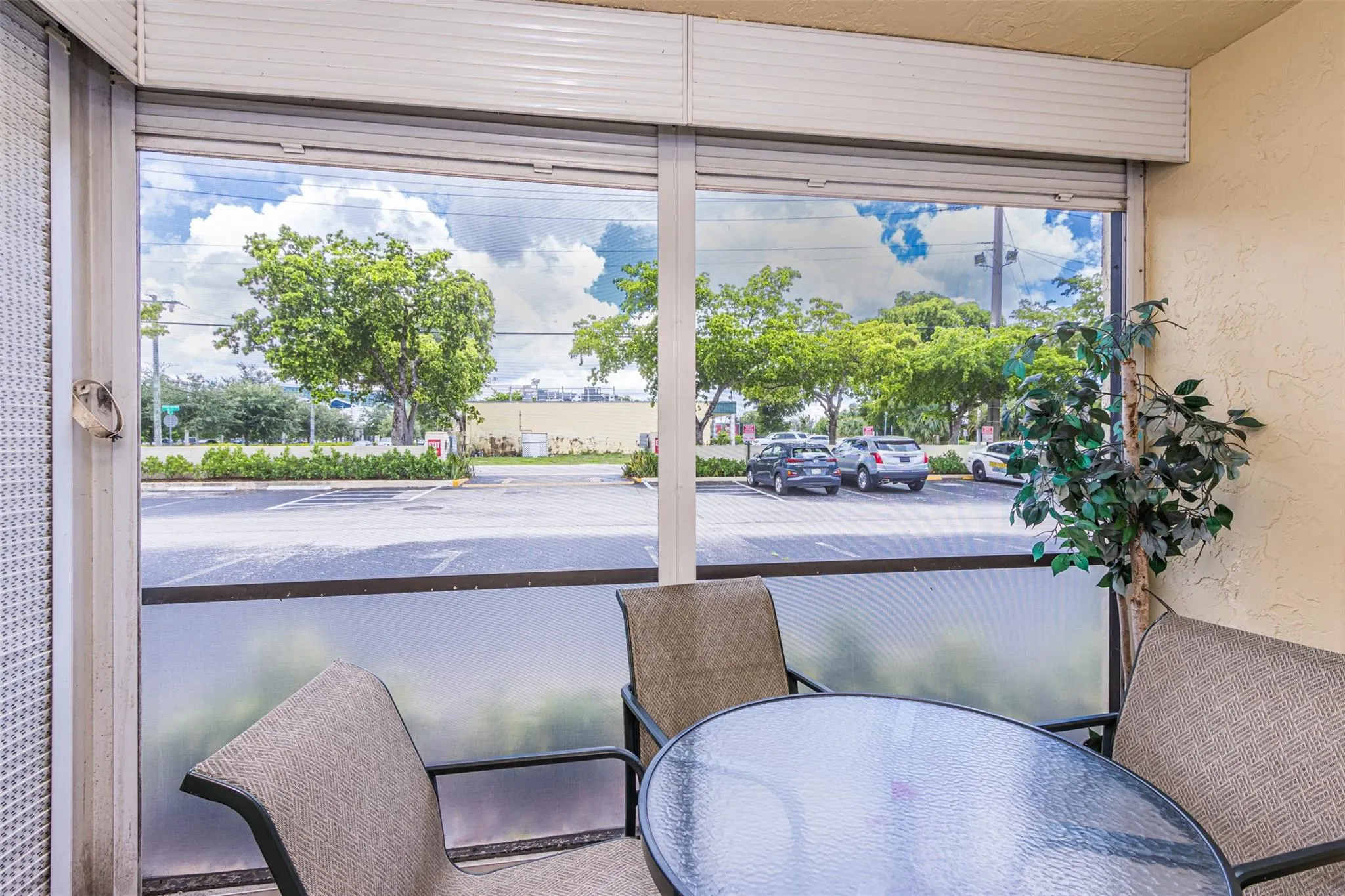 259 S Cypress Rd, #501