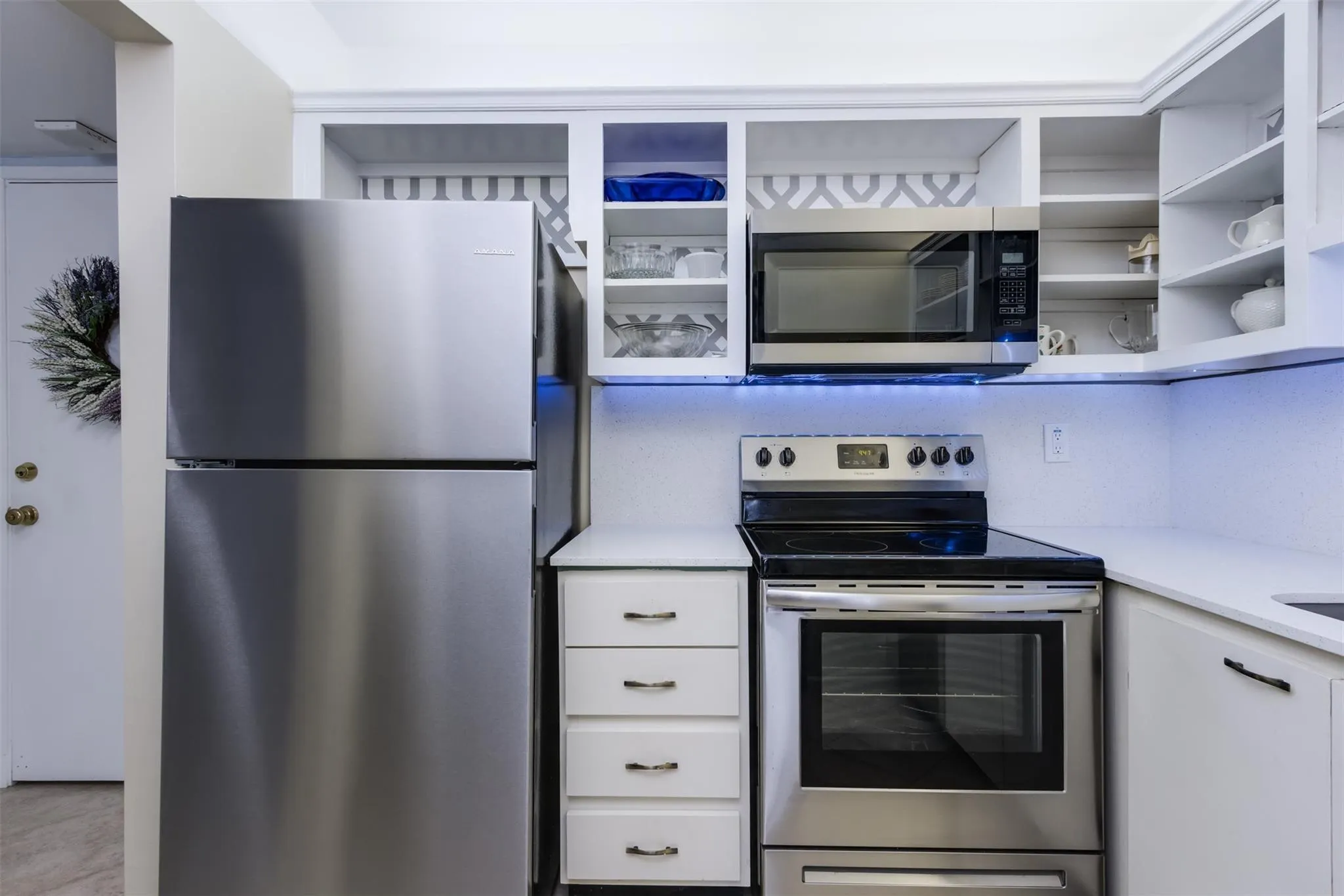 259 S Cypress Rd, #501
