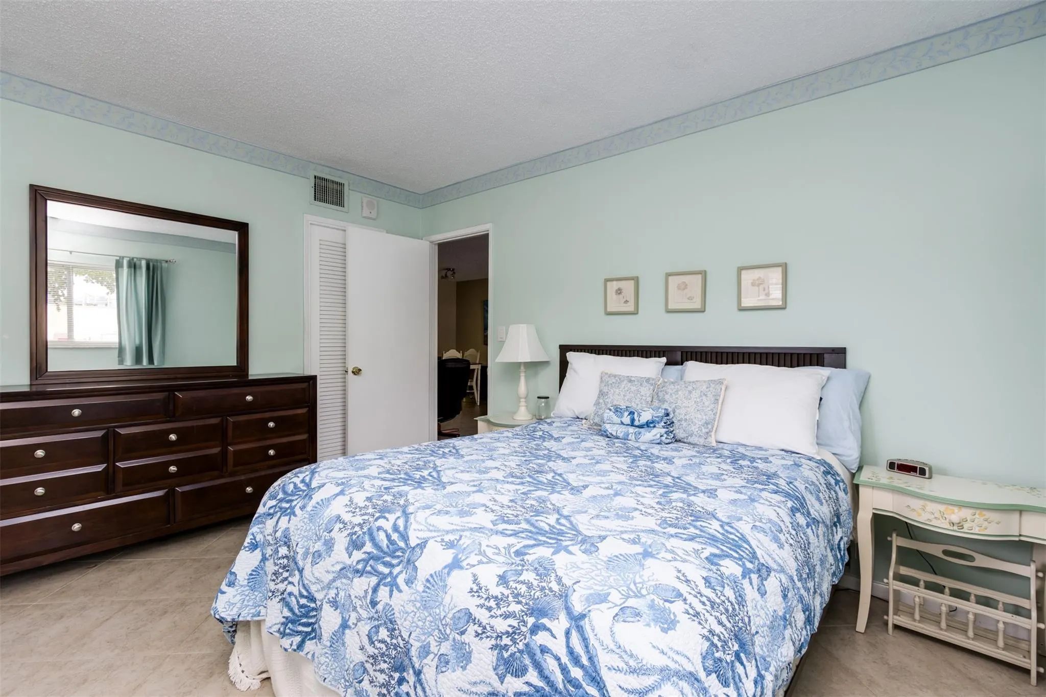 259 S Cypress Rd, #501
