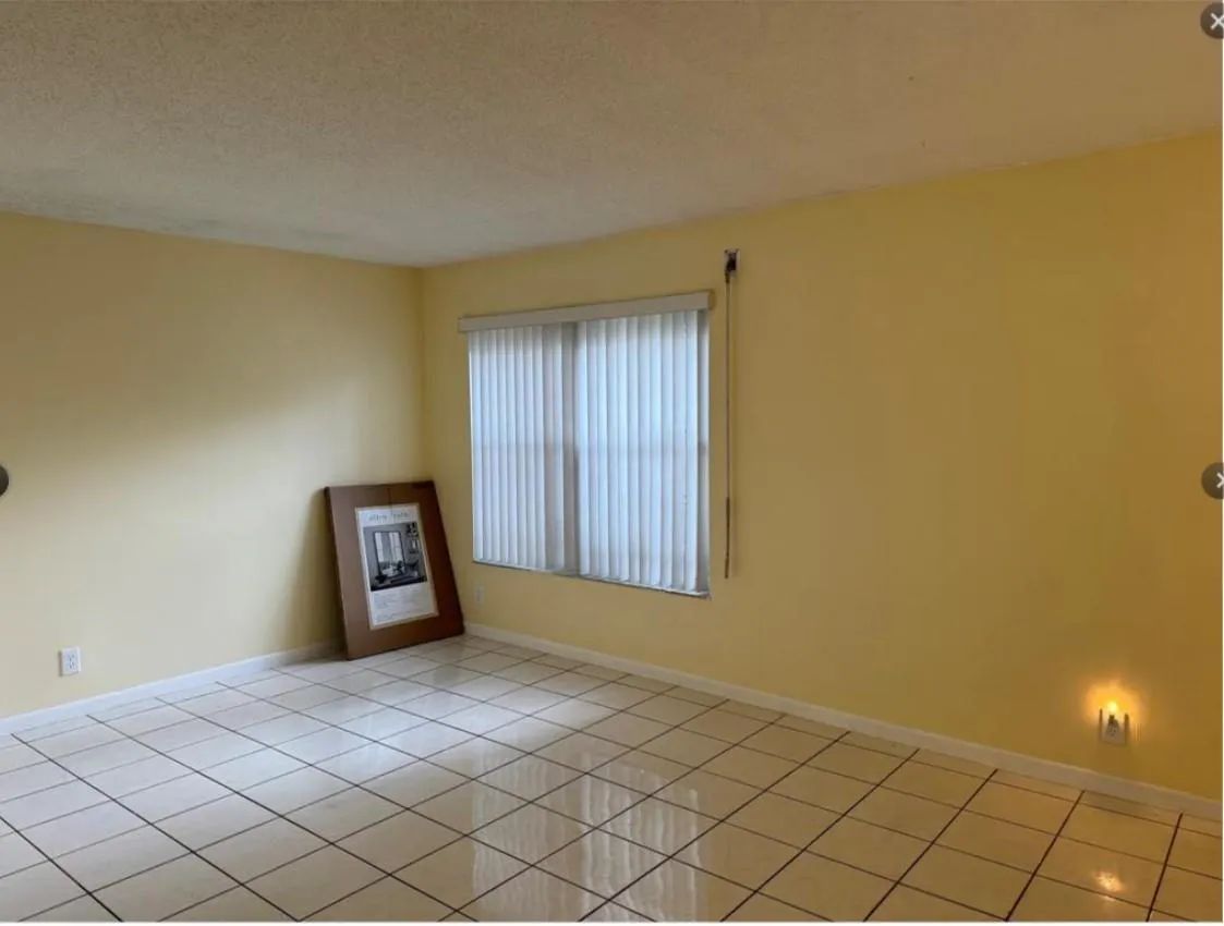 25 Laredo Pl